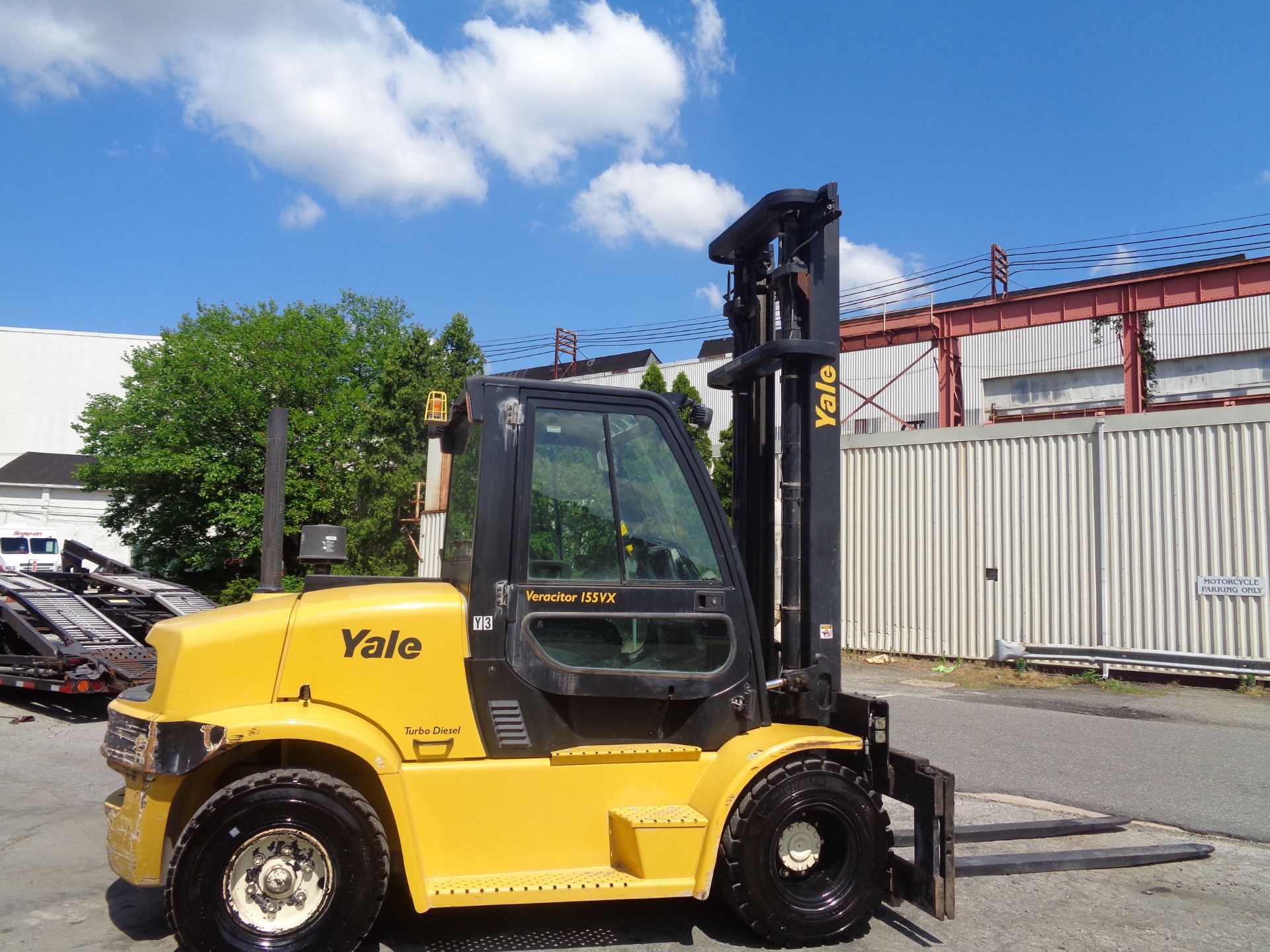 2016 Yale GDP155VXNTBV148 15,500 lb Forklift - Image 4 of 17