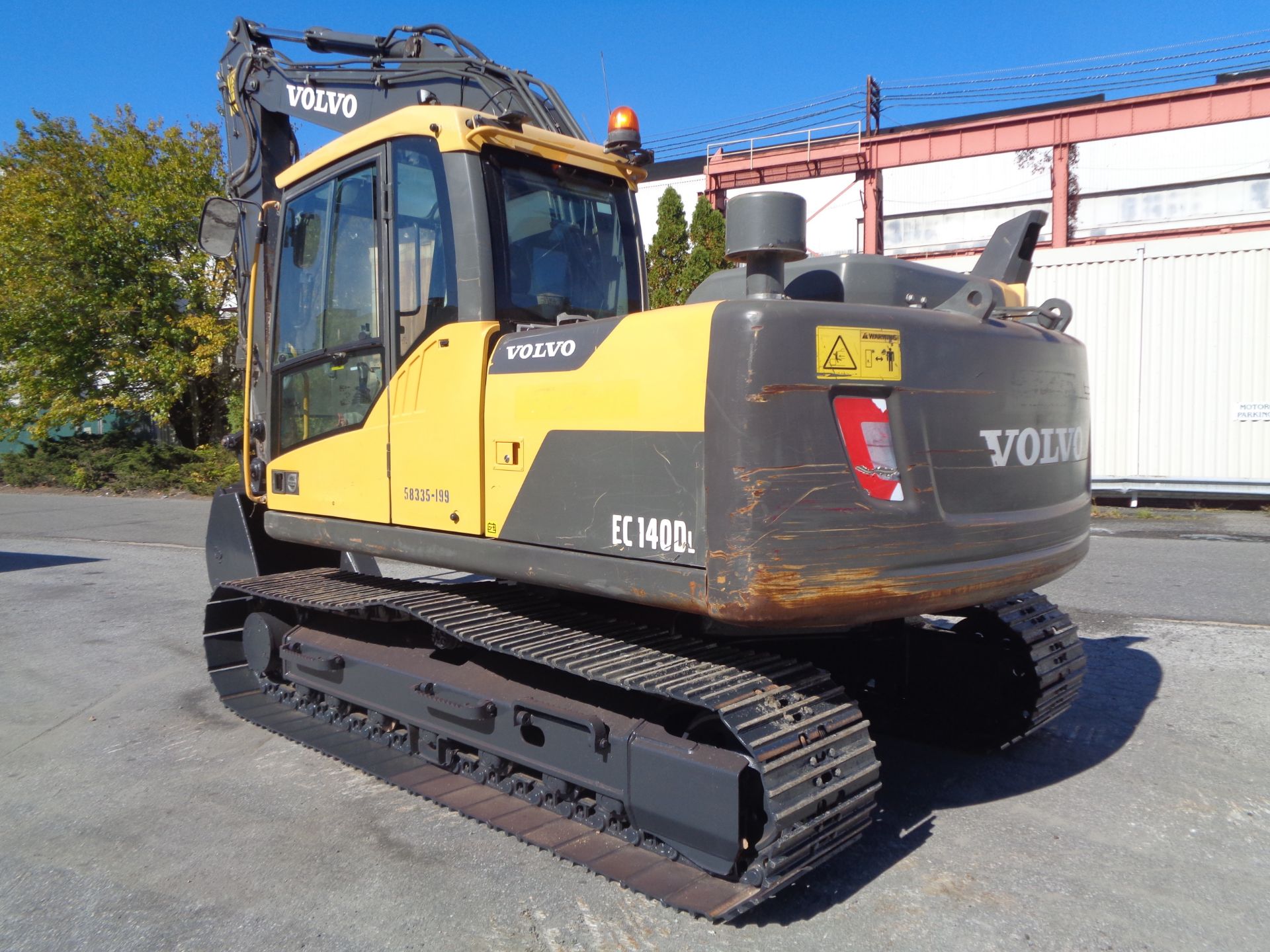 2013 Volvo EC140DL Hydraulic Excavator - Image 11 of 15