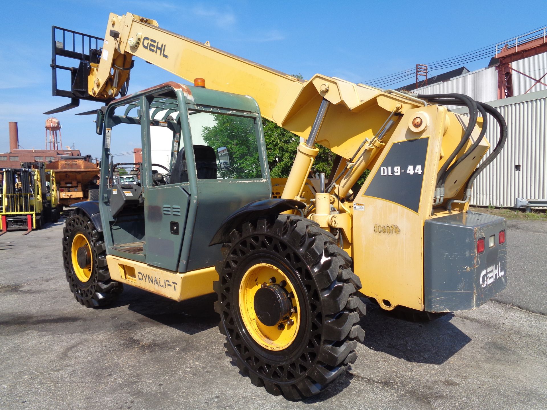 2012 Gehl DL944L 9,000lb Telescopic Forklift - Image 11 of 19