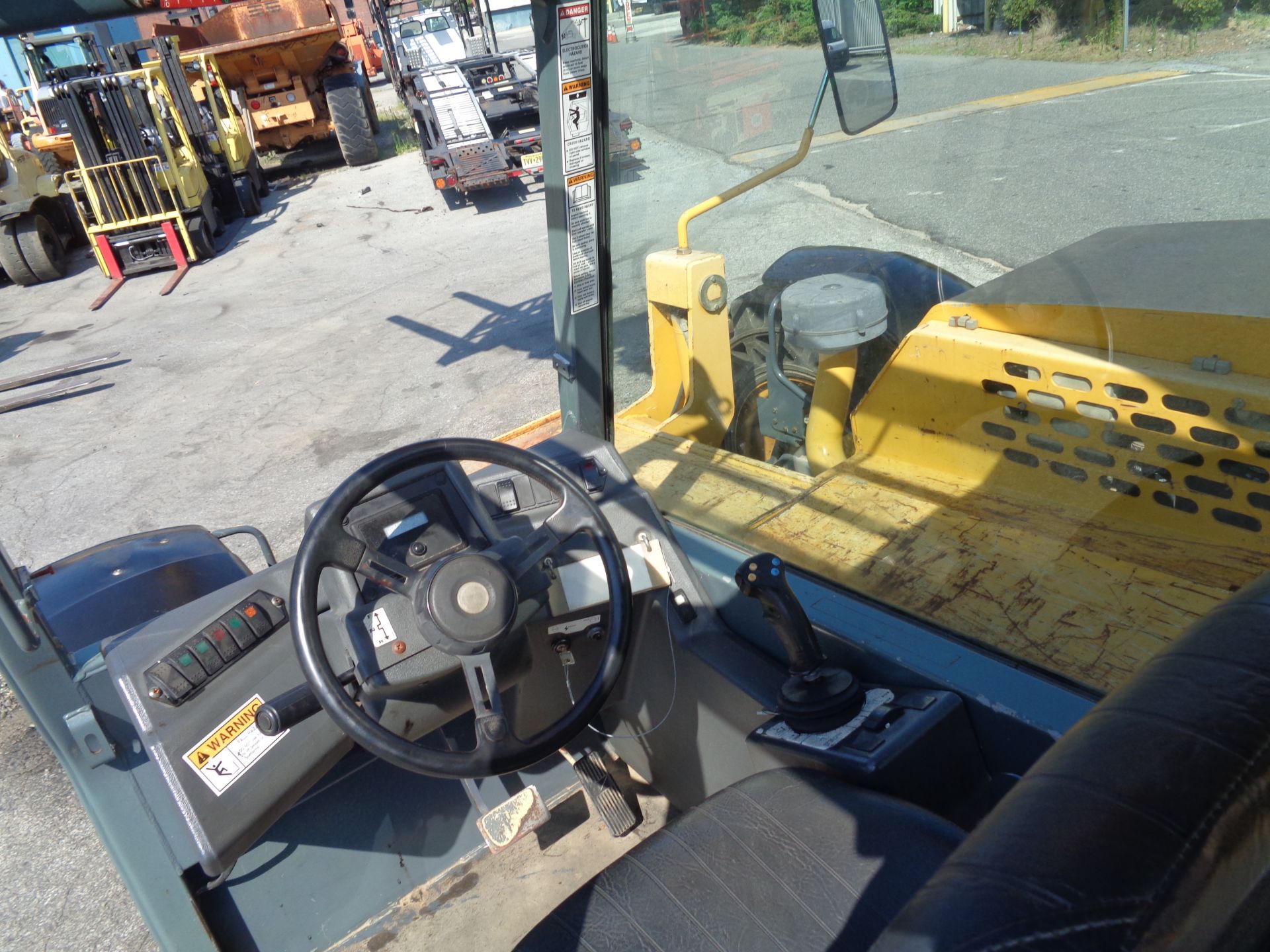 2012 Gehl DL944L 9,000lb Telescopic Forklift - Image 12 of 19