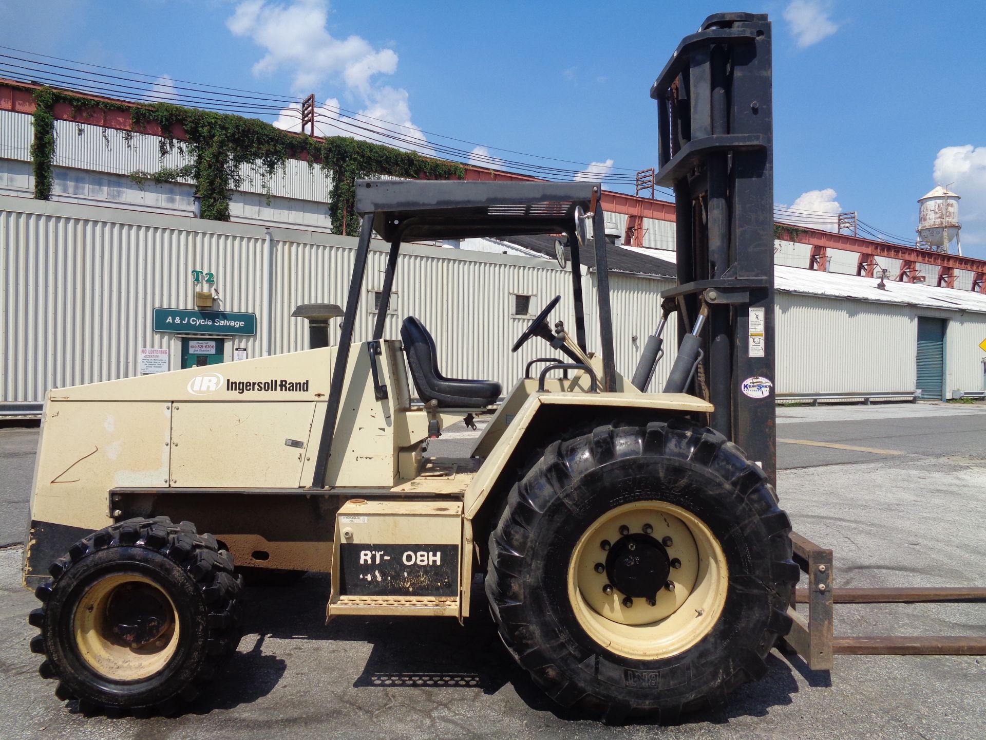 2005 Ingersoll Rand RT708H 8,000lb Rough Terrain Forklift - Only 455 hours - Image 2 of 19