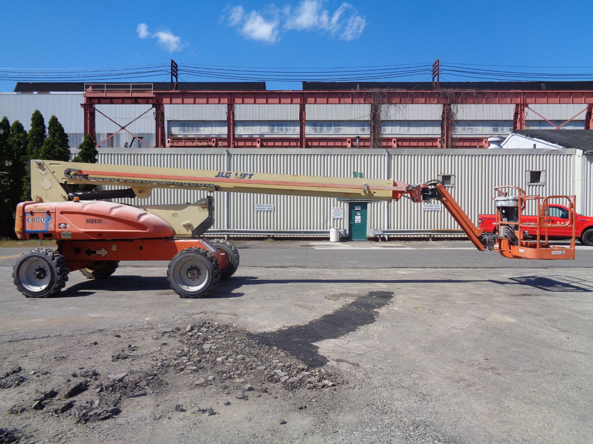 2010 JLG M600JP 60ft Boom Lift