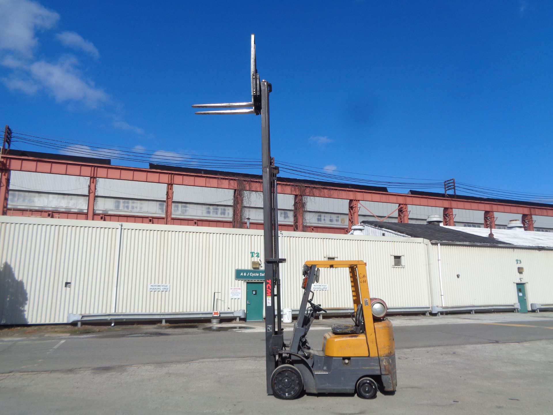 TCM FCG15F9 3,000lb Forklift - Image 12 of 16