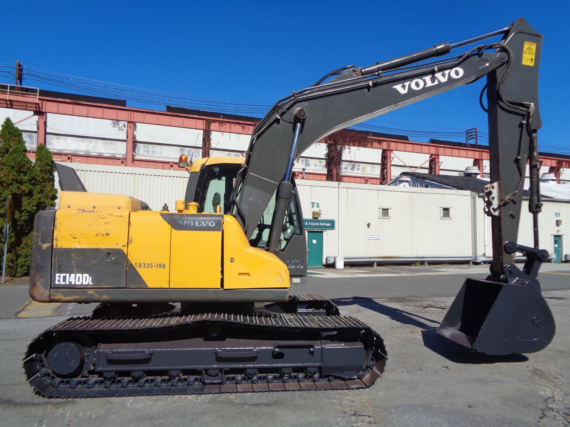 2013 Volvo EC140DL Hydraulic Excavator