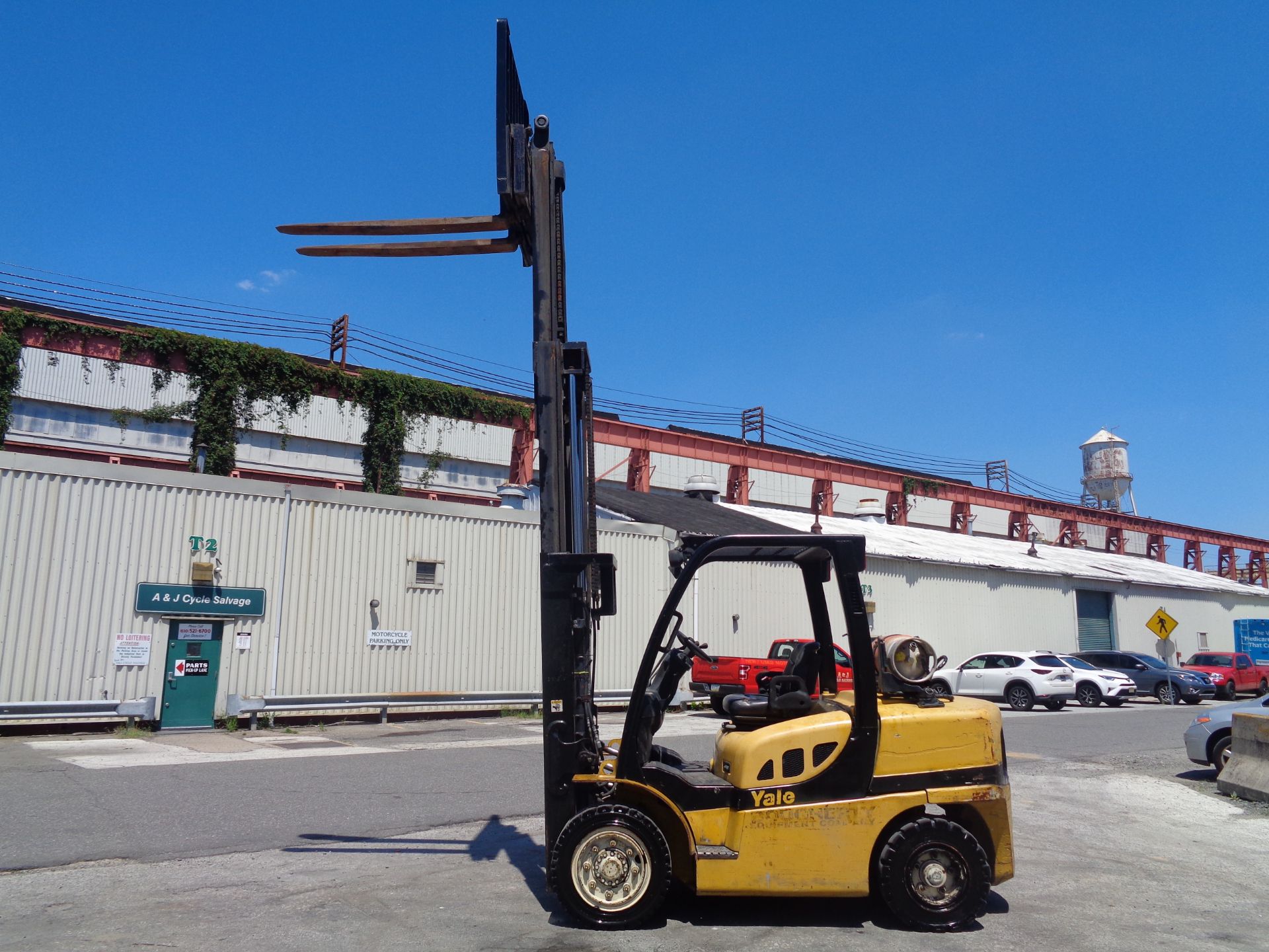 Yale GLP090VXNGSE086 9,000lb Forklift - Image 13 of 18