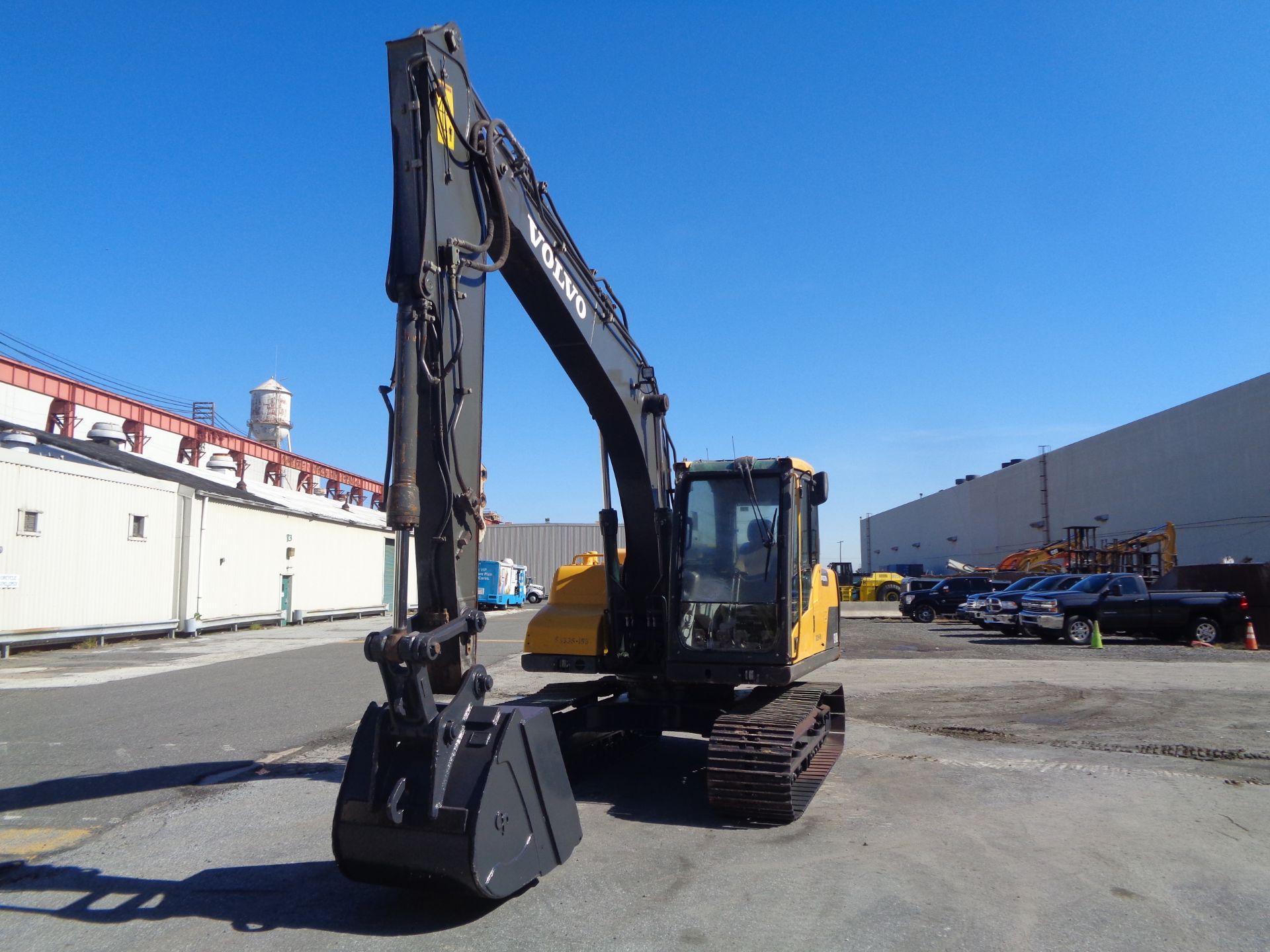 2013 Volvo EC140DL Hydraulic Excavator - Image 6 of 15