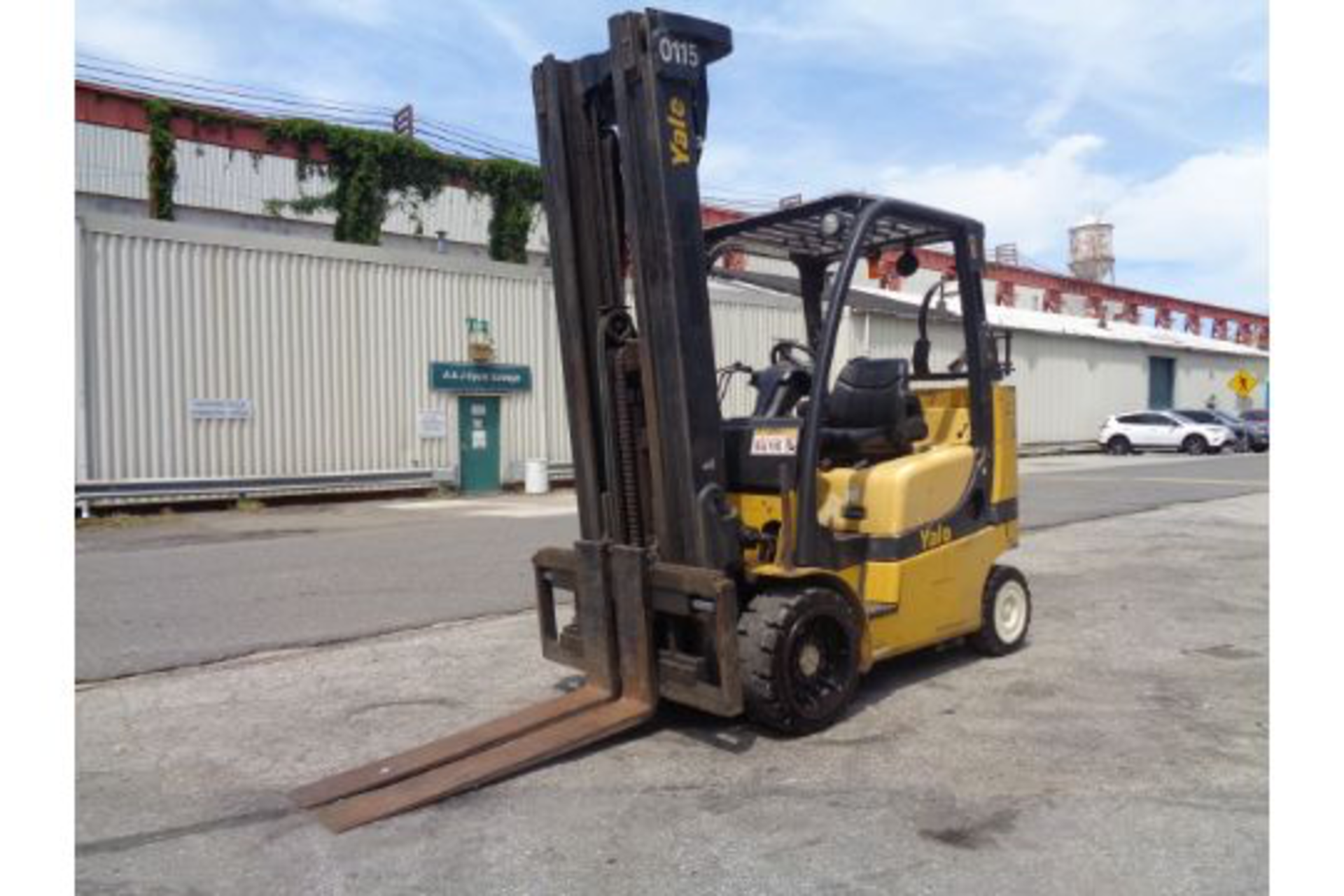 2007 Yale GC080VXNGSE107.6 8,000lb Forklift - Image 8 of 18