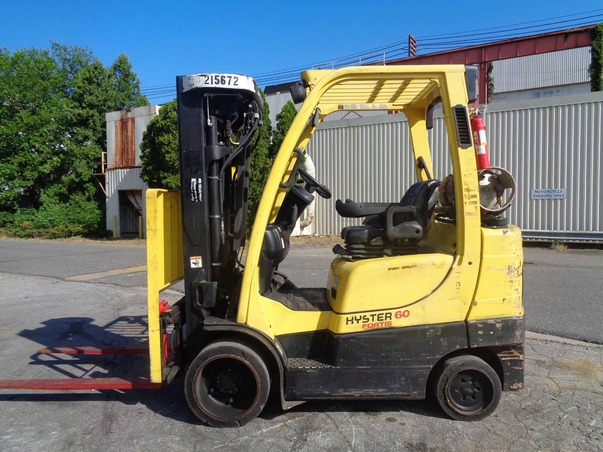 2012 Hyster S60FT 6,000lb Forklift - Quad Mast - Image 2 of 13