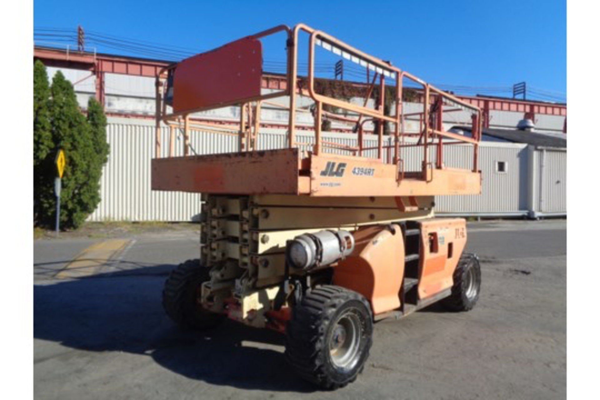 JLG 4394RT 43FT Rough Terrain 4x4 Scissor Lift - Image 5 of 19