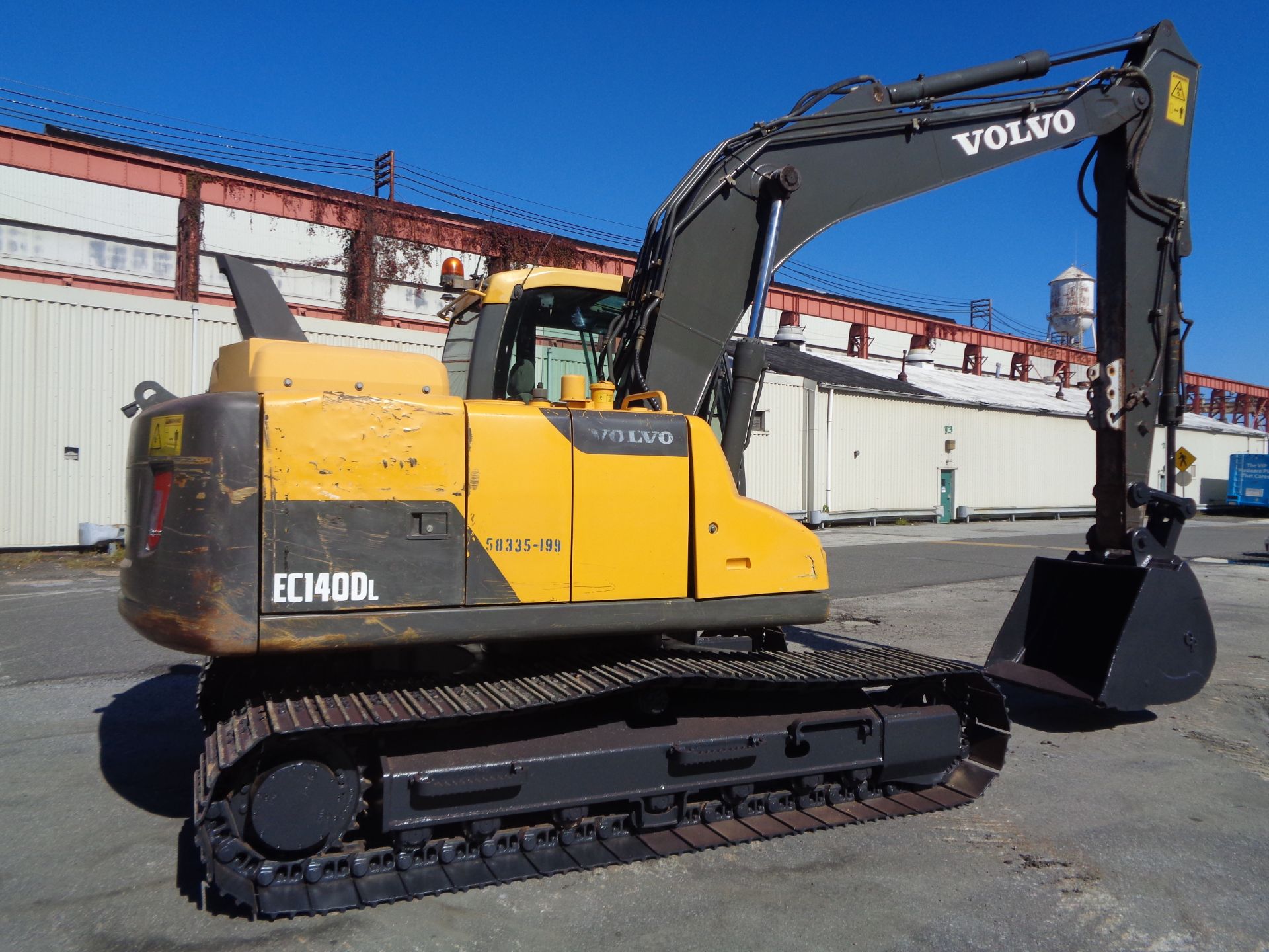 2013 Volvo EC140DL Hydraulic Excavator - Image 2 of 15