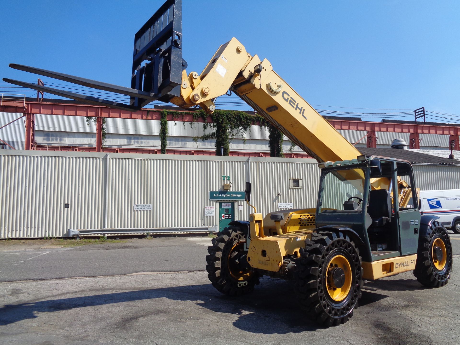 2012 Gehl DL944L 9,000lb Telescopic Forklift - Image 7 of 19