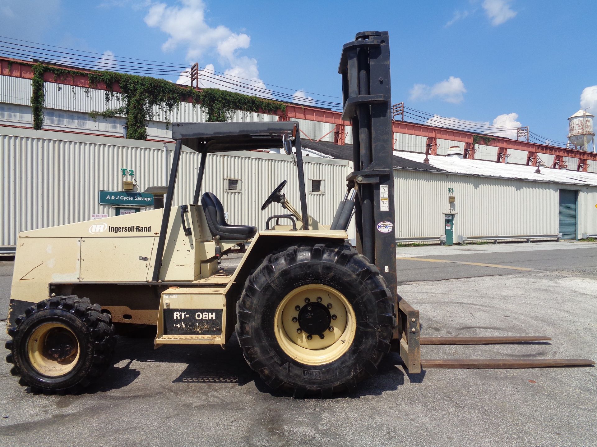 2005 Ingersoll Rand RT708H 8,000lb Rough Terrain Forklift - Only 455 hours