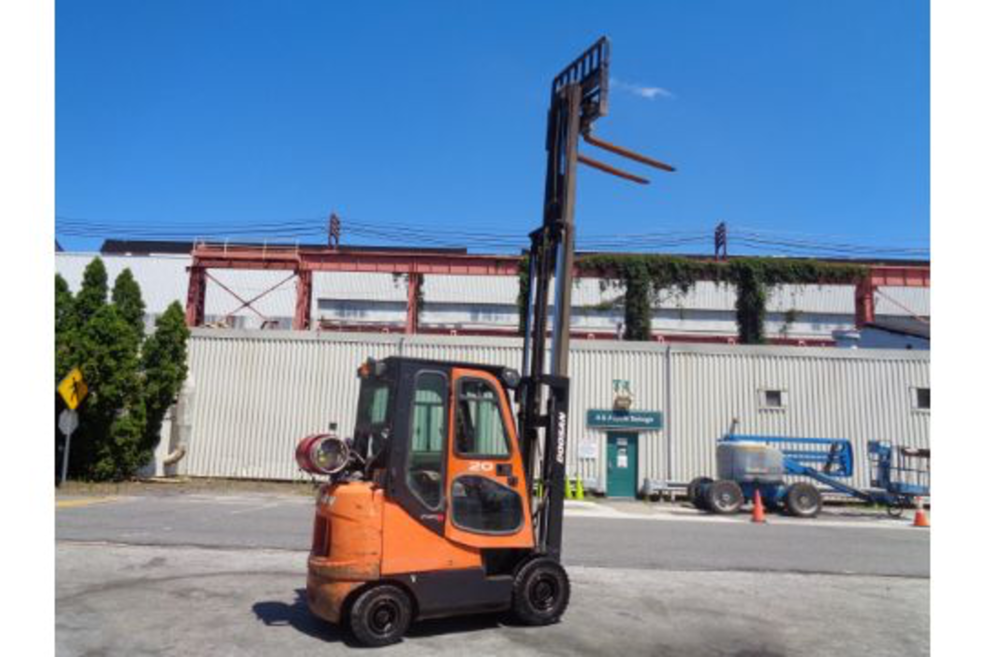 Doosan G20SC-5 4,000lb Forklift - Image 7 of 11