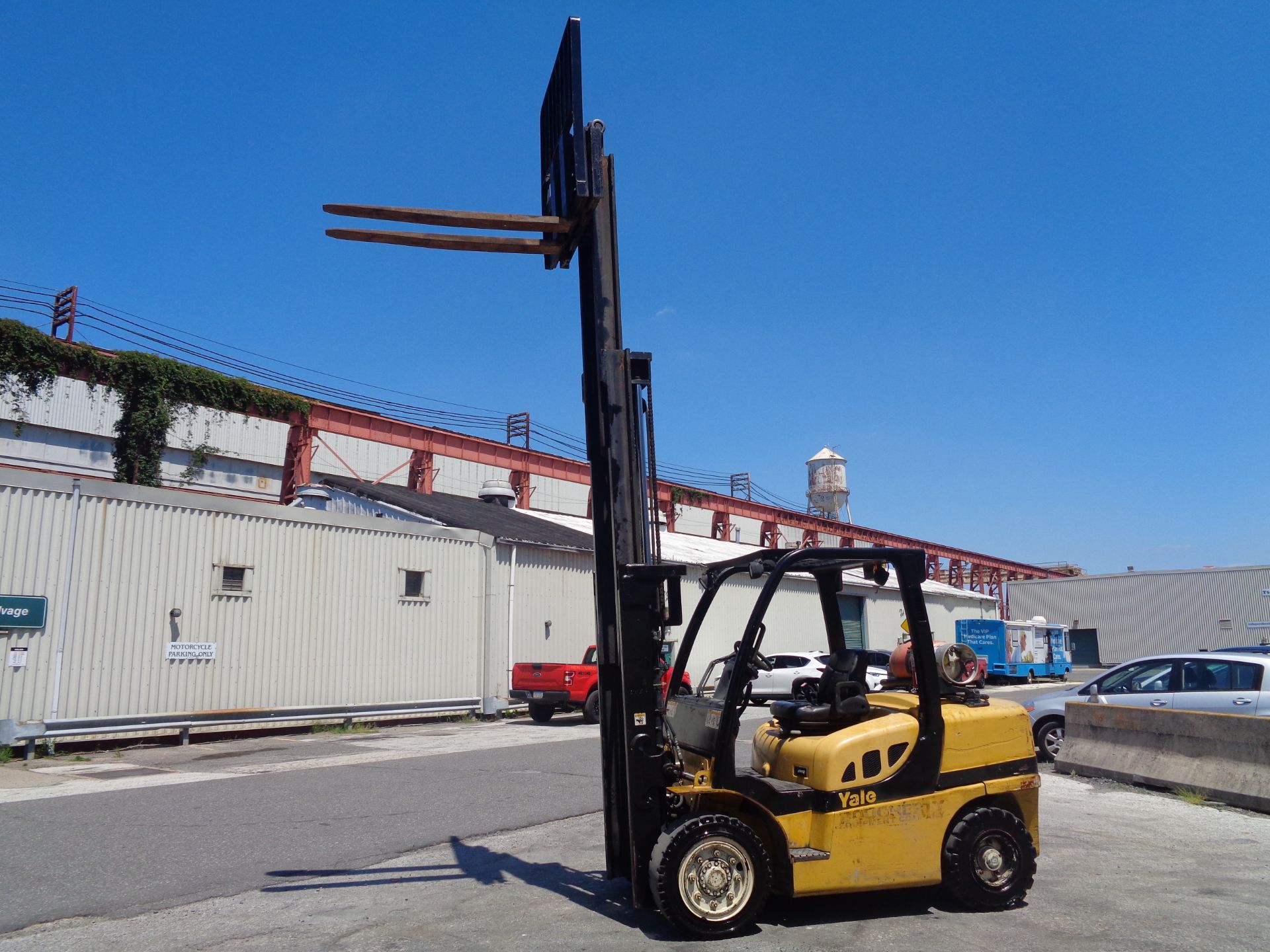 Yale GLP090VXNGSE086 9,000lb Forklift - Image 12 of 18