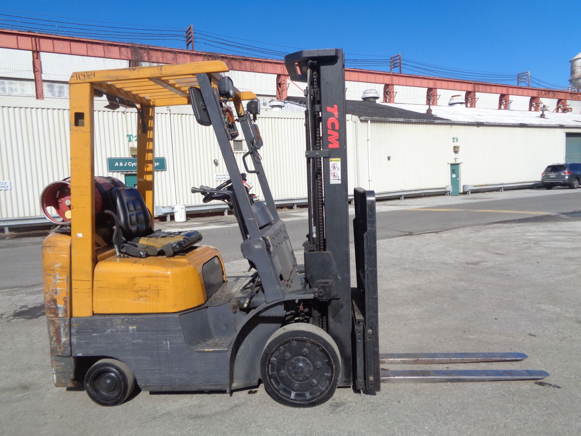 TCM FCG15F9 3,000lb Forklift