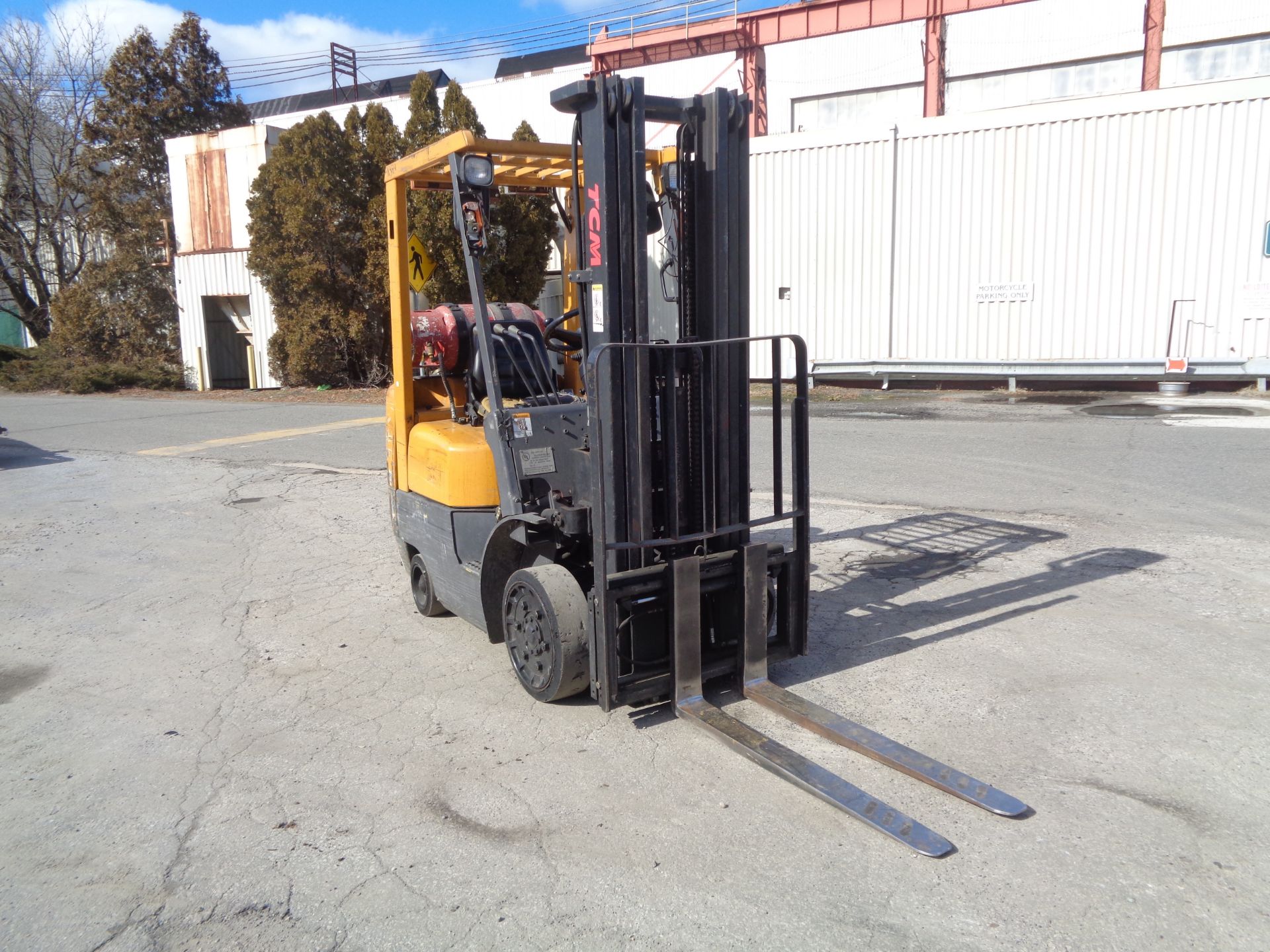 TCM FCG15F9 3,000lb Forklift - Image 3 of 16