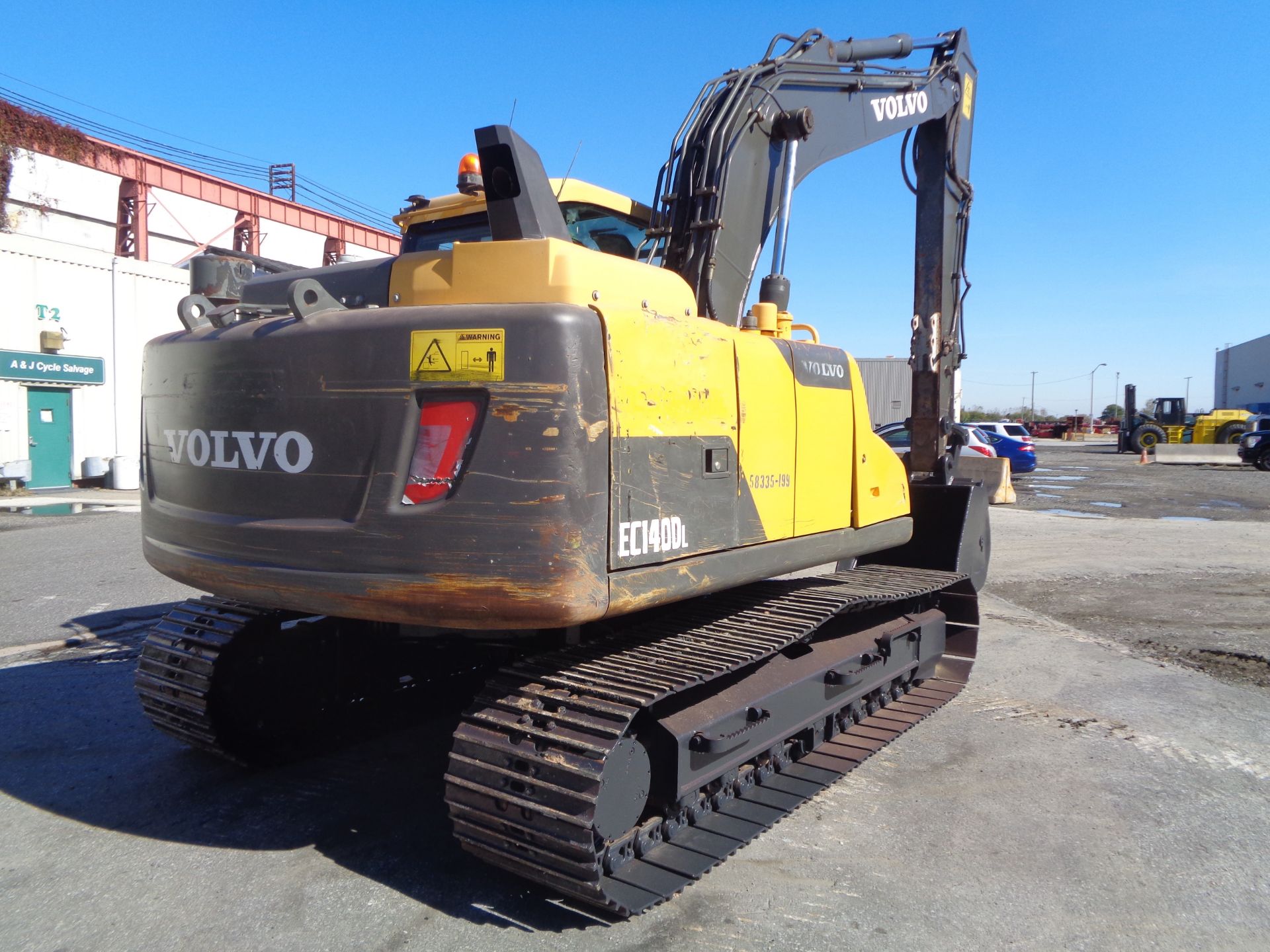 2013 Volvo EC140DL Hydraulic Excavator - Image 3 of 15