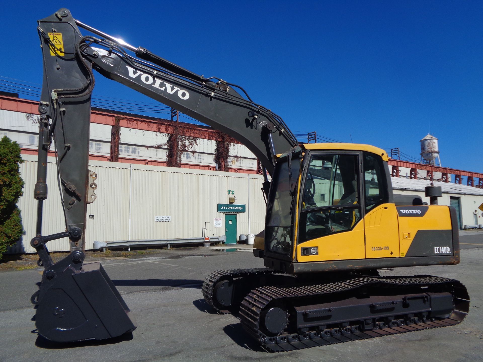 2013 Volvo EC140DL Hydraulic Excavator - Image 8 of 15