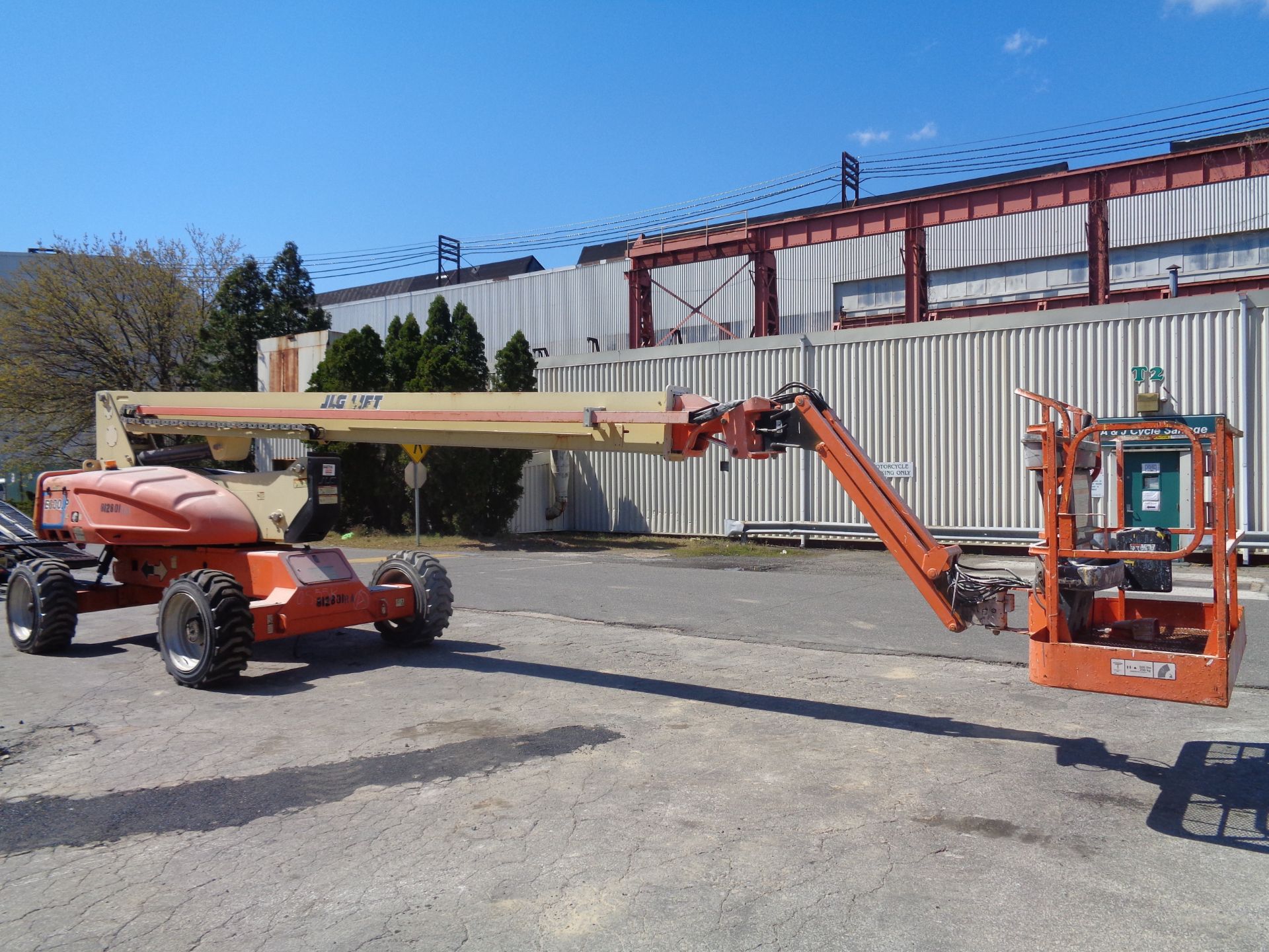 2010 JLG M600JP 60ft Boom Lift - Image 5 of 17