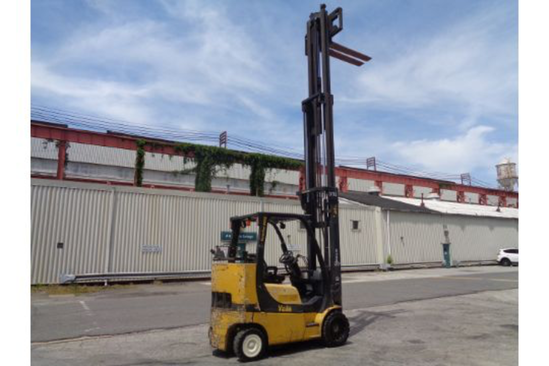 2007 Yale GC080VXNGSE107.6 8,000lb Forklift - Image 13 of 18