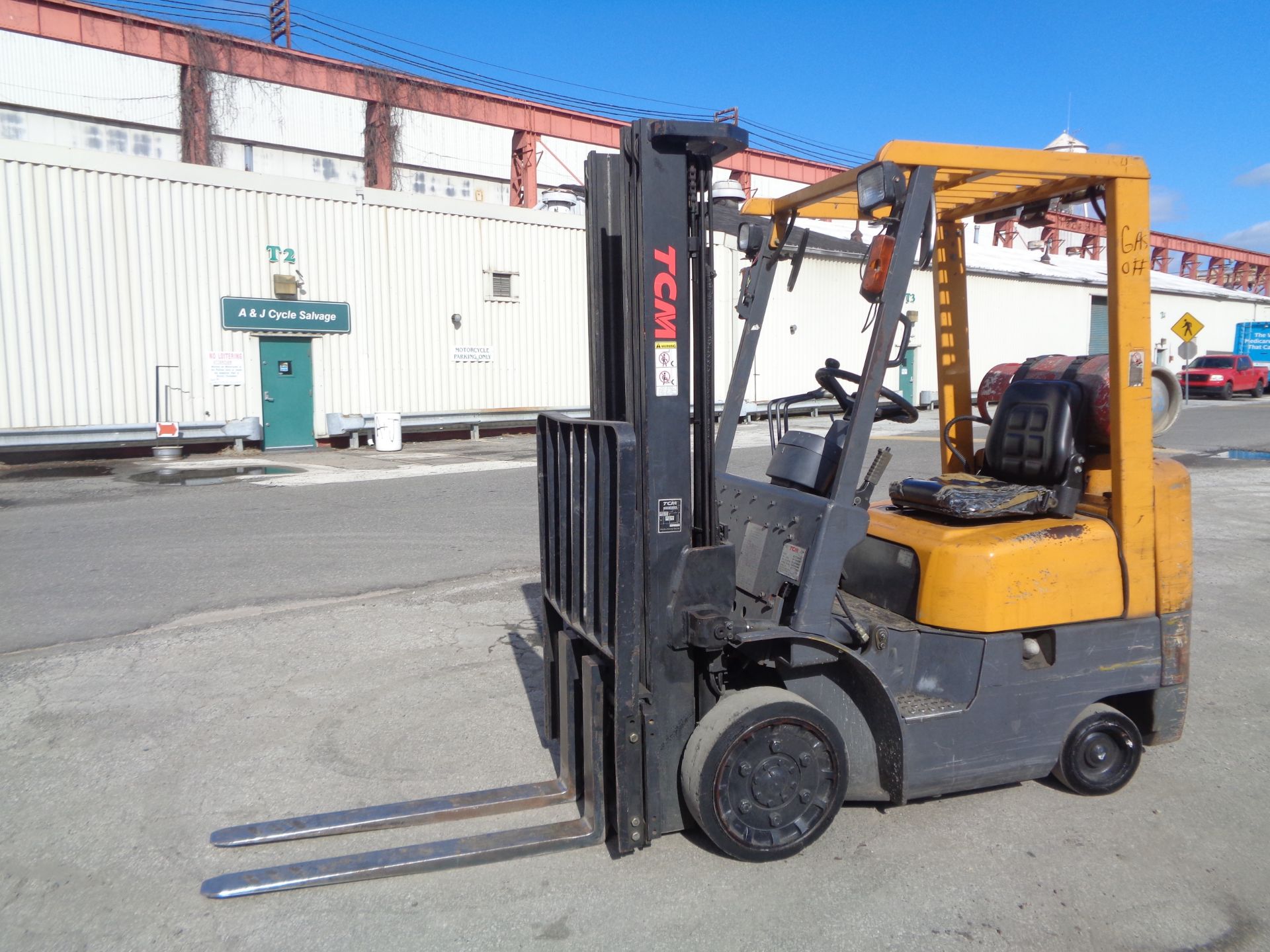 TCM FCG15F9 3,000lb Forklift - Image 6 of 16