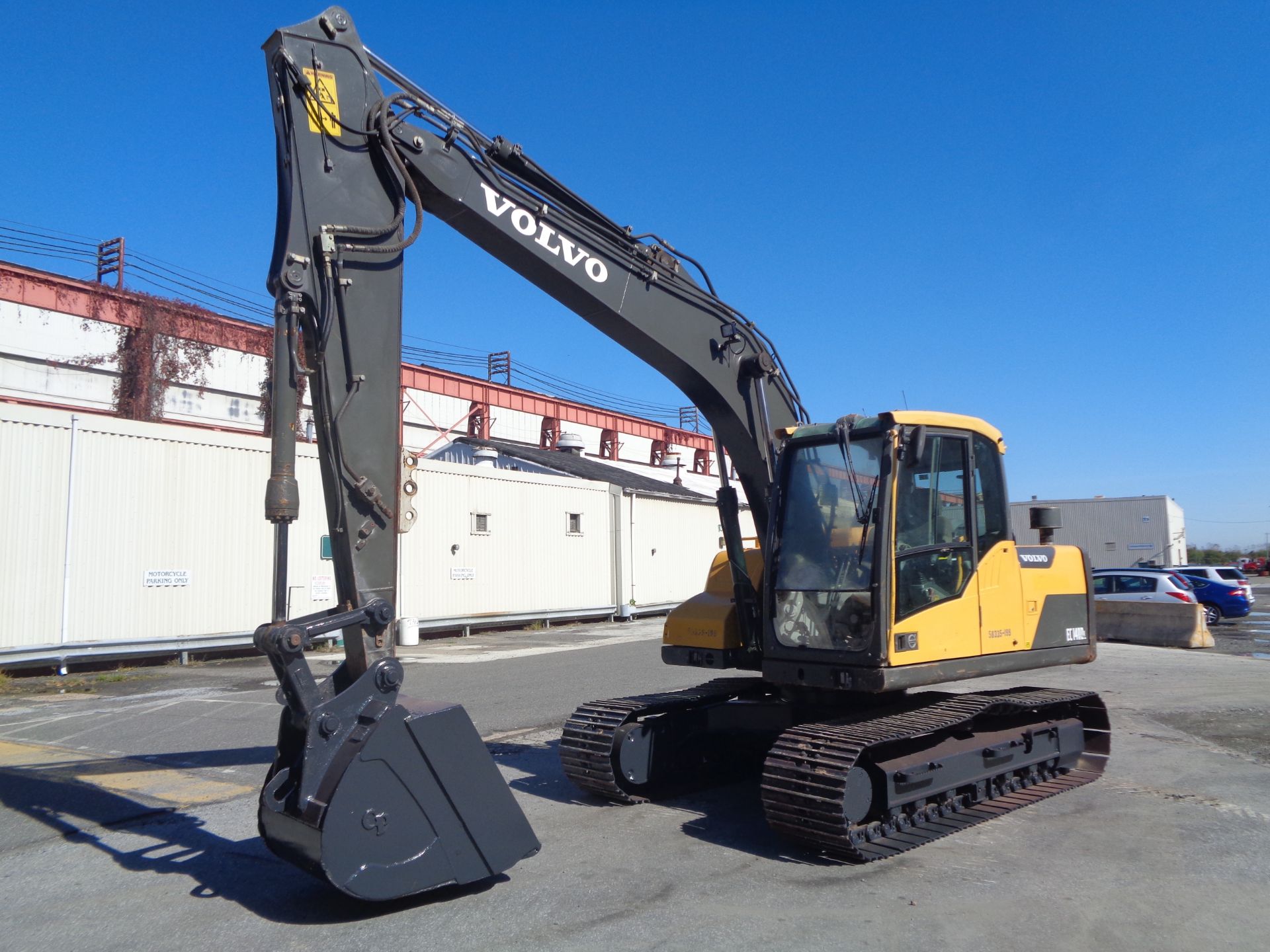 2013 Volvo EC140DL Hydraulic Excavator - Image 7 of 15