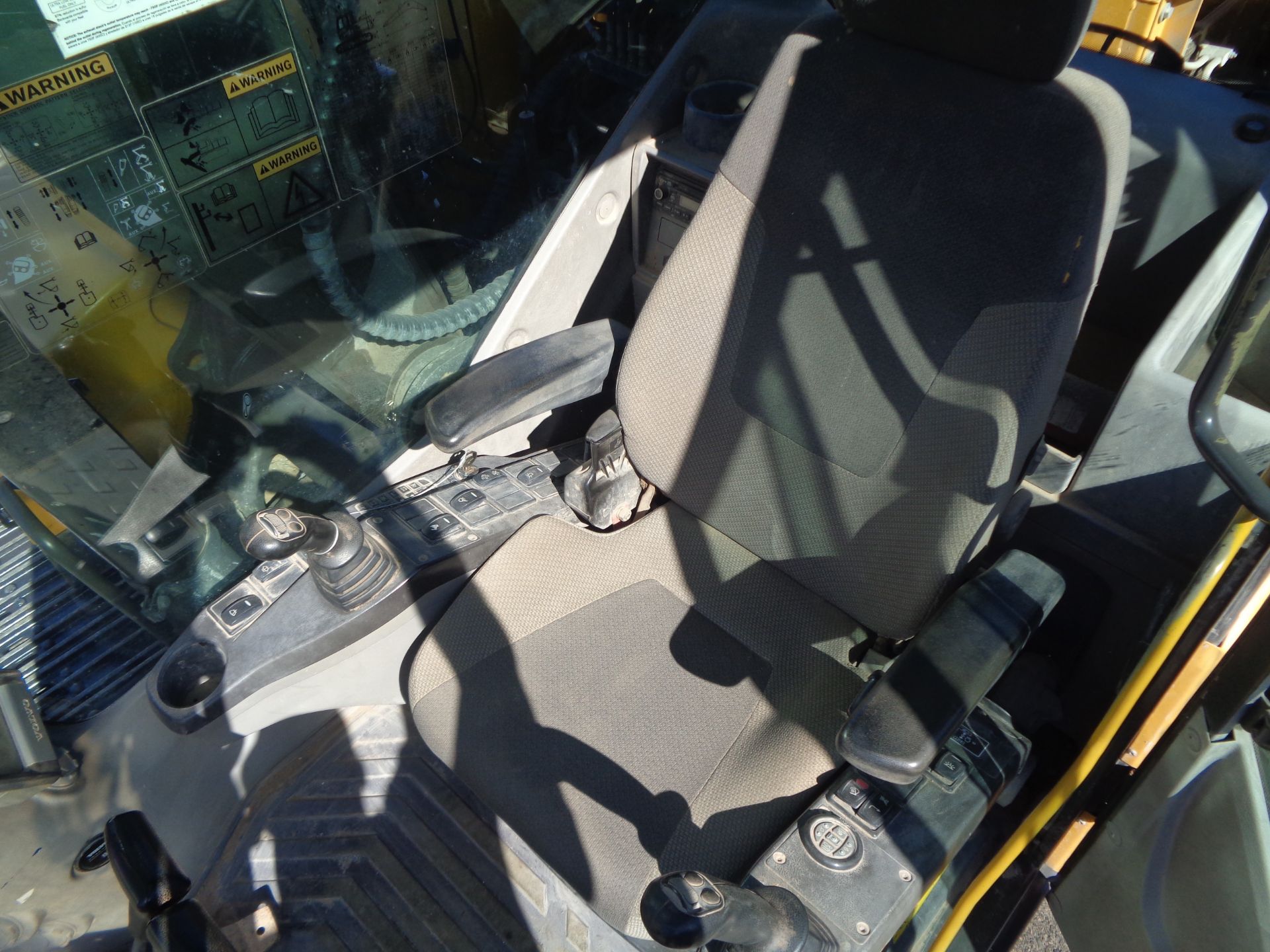 2013 Volvo EC140DL Hydraulic Excavator - Image 12 of 15