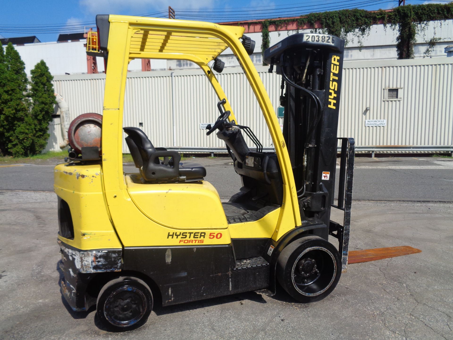 2011 Hyster S50FT 5,000lb Forklift quad mast - Image 3 of 16