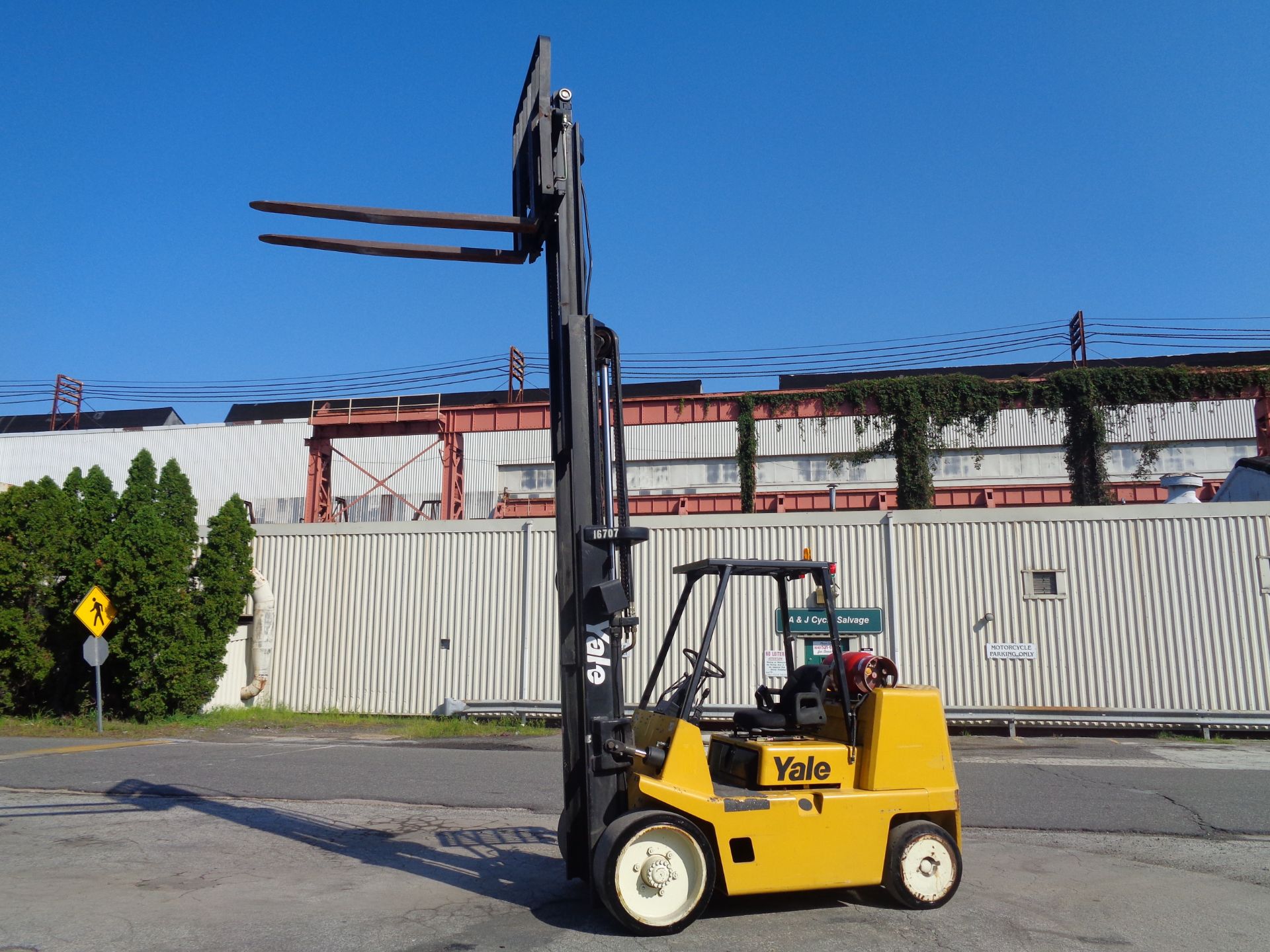 Yale GC155CANGBE098 15,500lb Forklift Only 585 Hours - Image 11 of 17