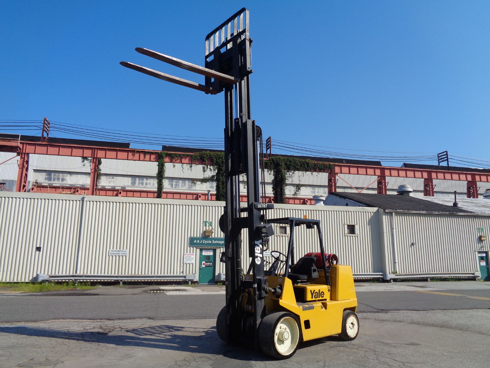 Yale GC155CANGBE098 15,500lb Forklift Only 585 Hours - Image 10 of 17