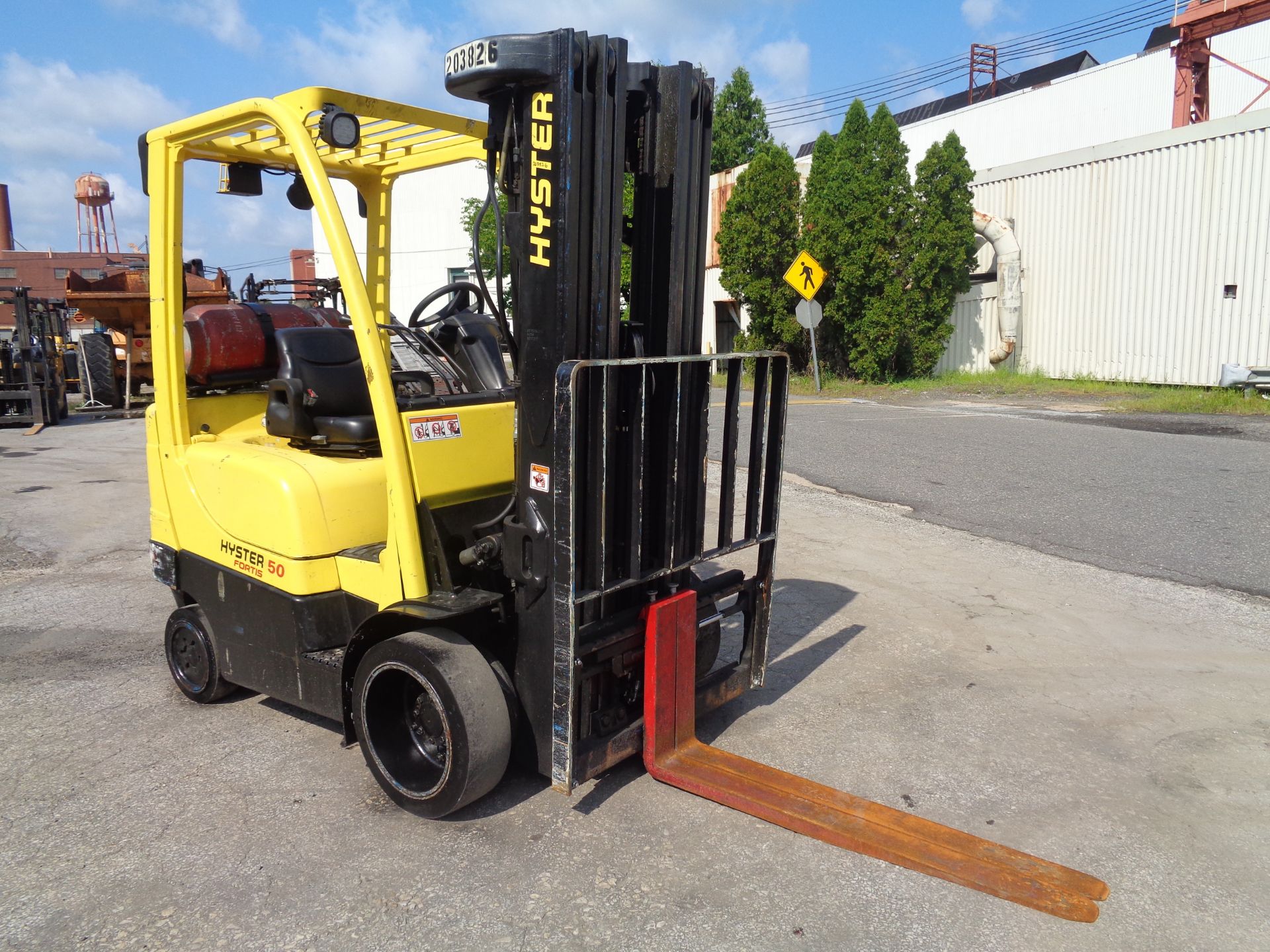 2011 Hyster S50FT 5,000lb Forklift quad mast - Image 5 of 16