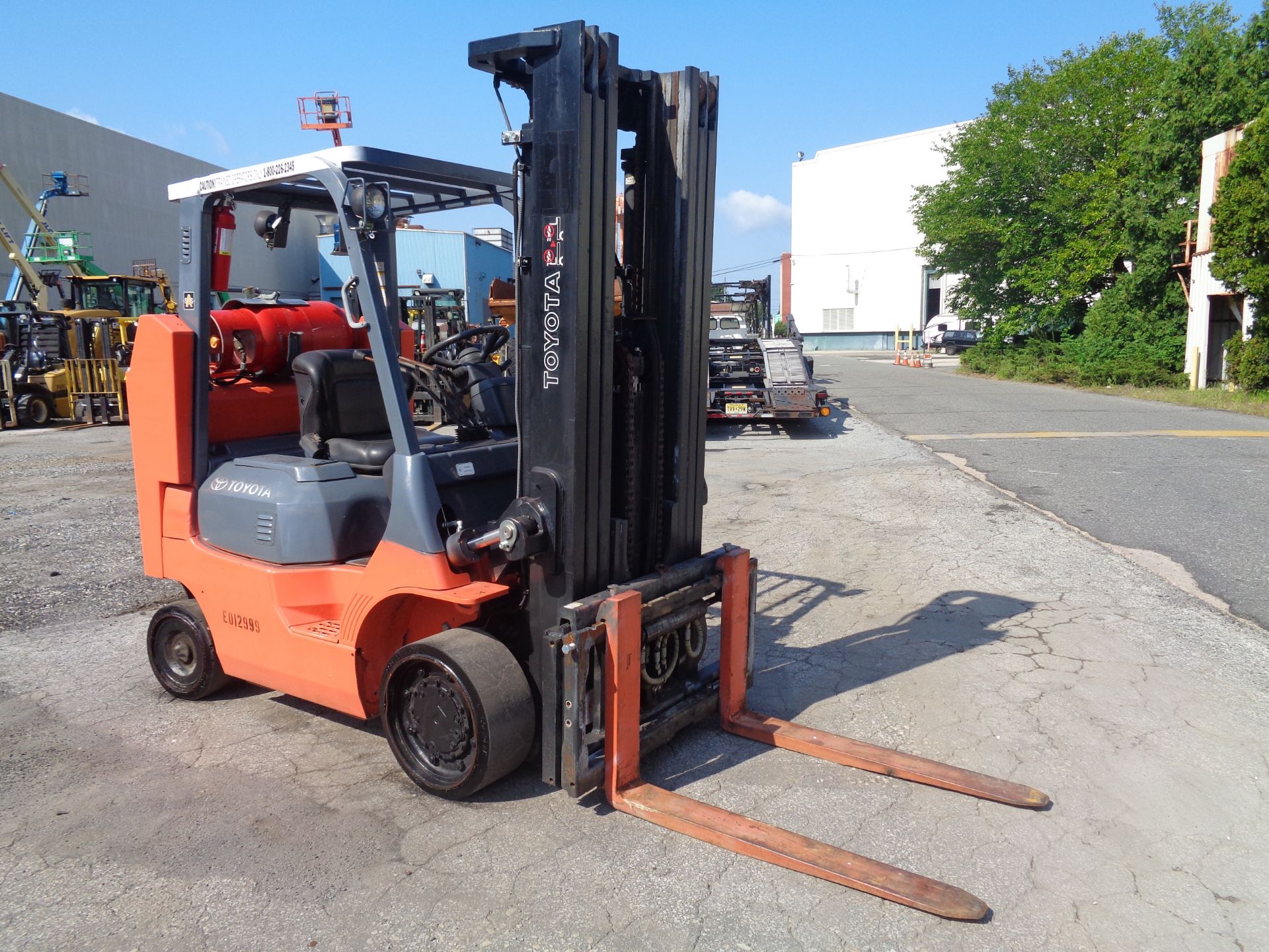 2012 Toyota 7FGCU35-BCS 7,000lb Forklift - Image 5 of 17