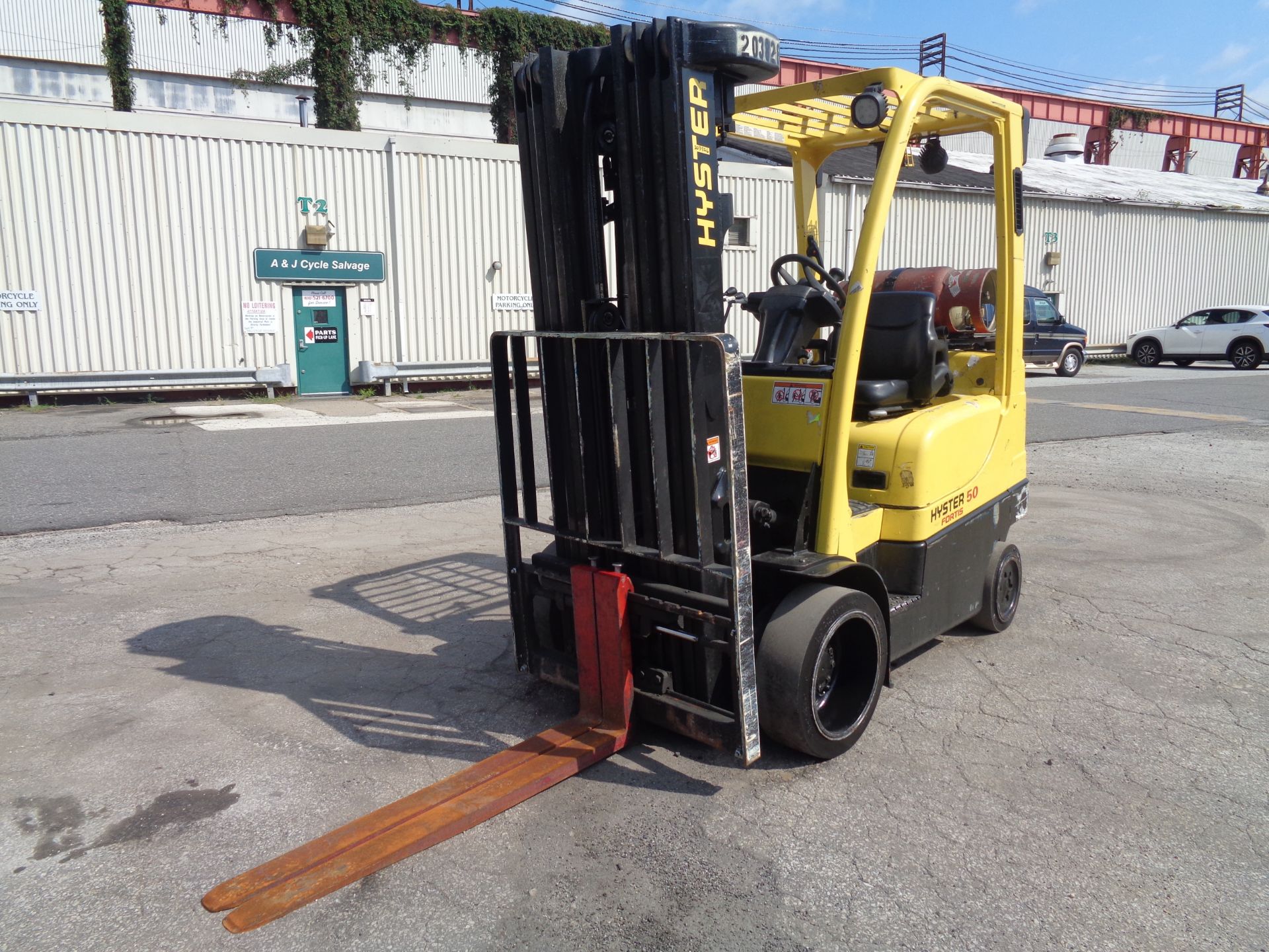 2011 Hyster S50FT 5,000lb Forklift quad mast - Image 7 of 16