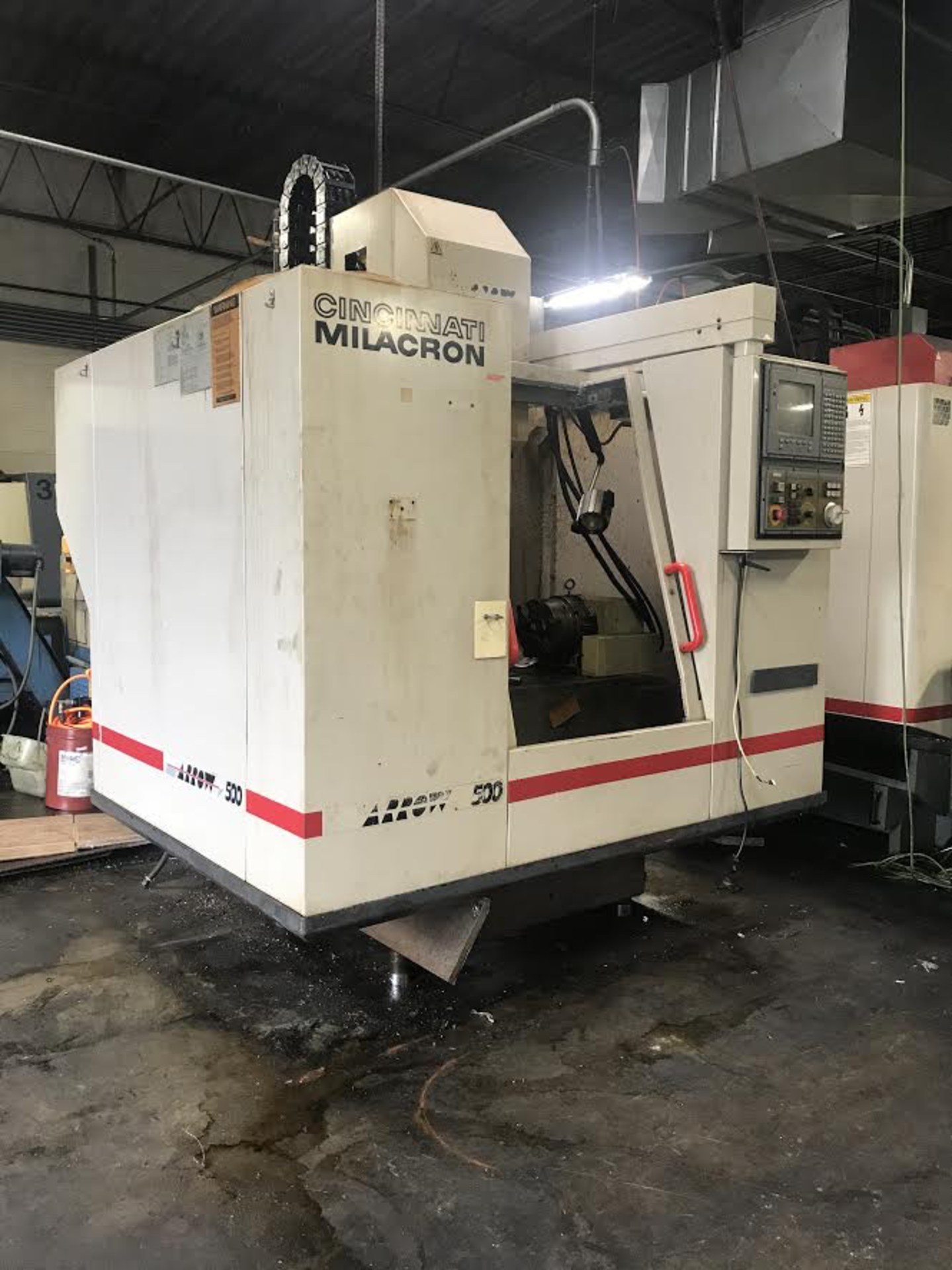 Cincinnati Milacron Arrow 500 CNC Machining Center