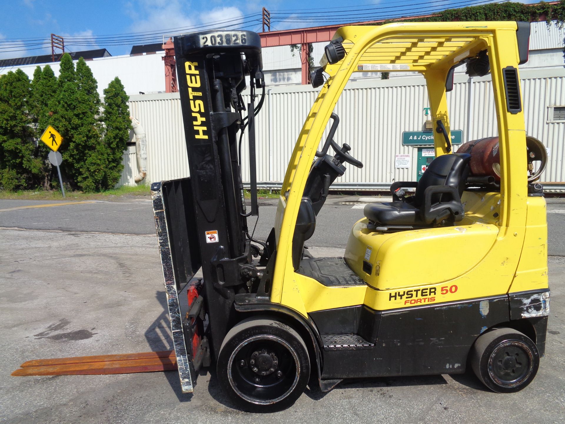 2011 Hyster S50FT 5,000lb Forklift quad mast - Image 6 of 16