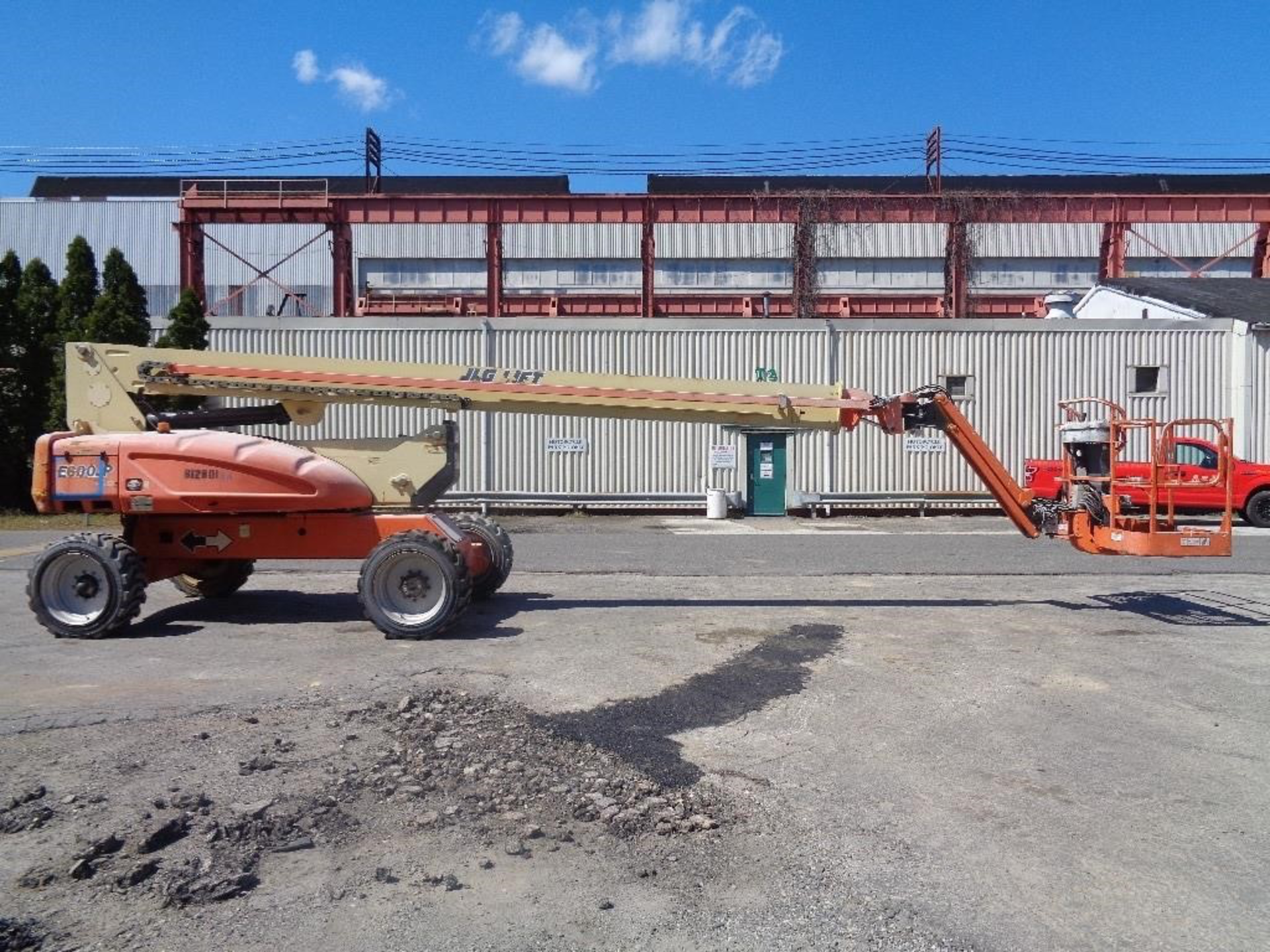 2010 JLG E600JP Boom Lift