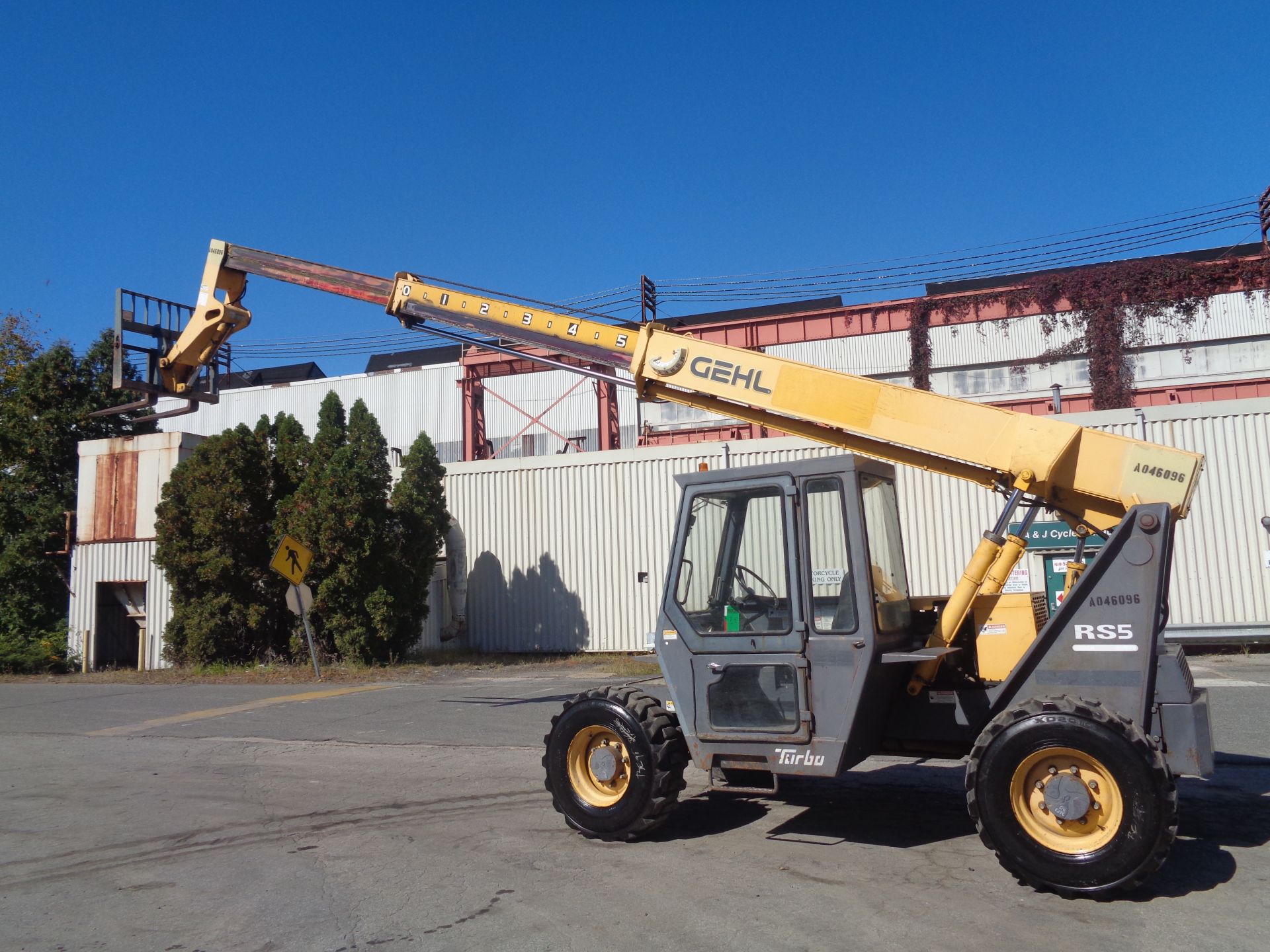 2008 Gehl RS534 5,000lb Telescopic Forklift - Image 14 of 17