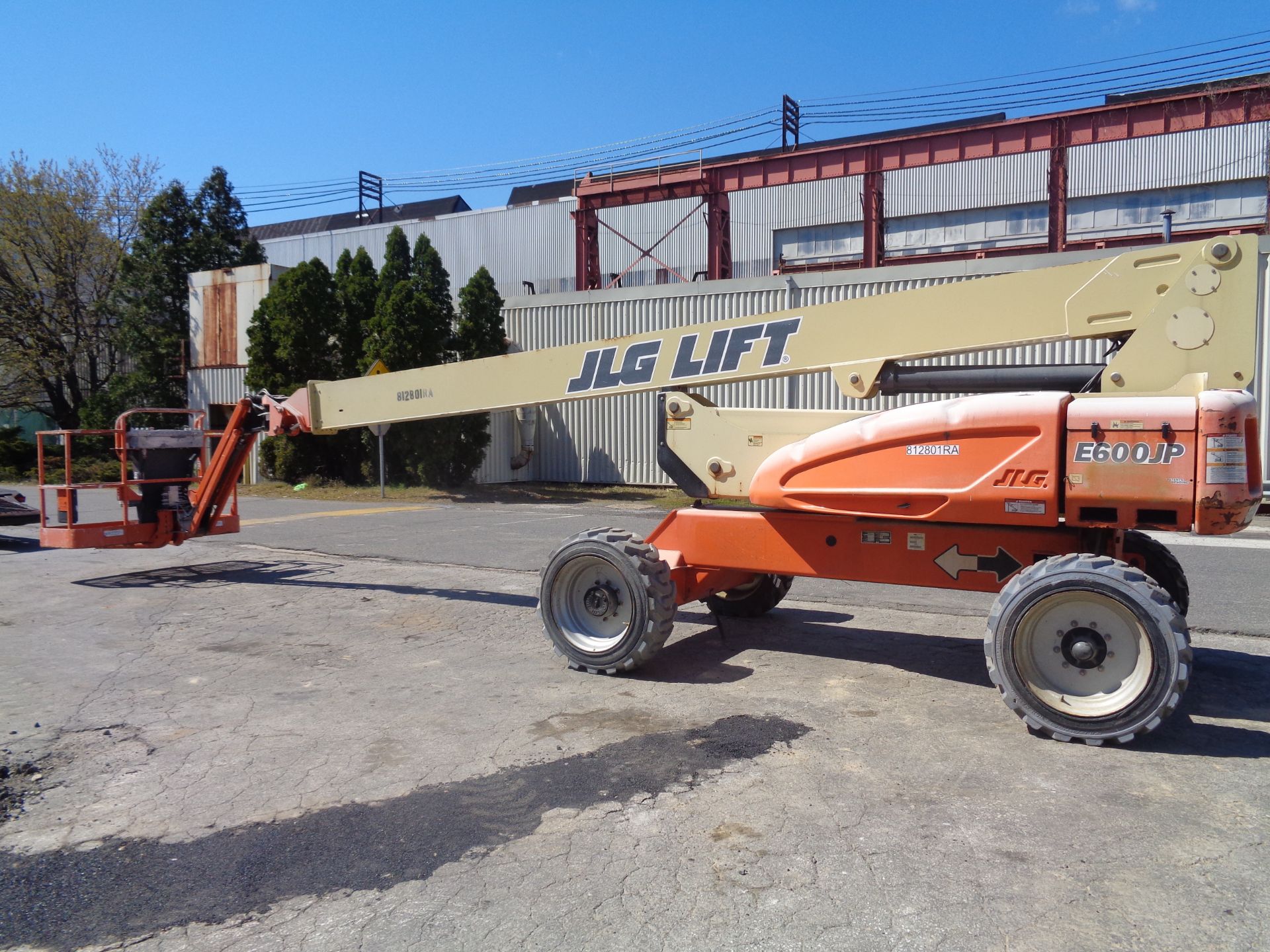 2010 JLG E600JP 60ft Electric Boom Lift - Image 9 of 17