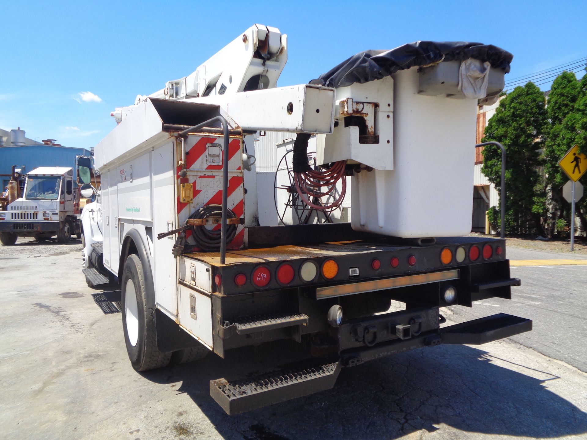 2007 Ford F750 Diesel Bucket Truck - Image 9 of 21