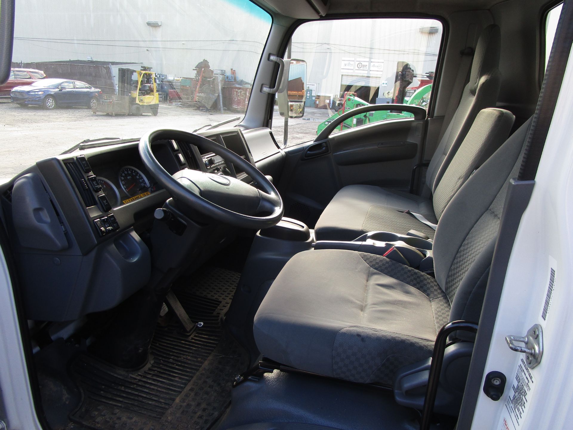 2014 Isuzu MPR Eco-Max Diesel Box Truck - Image 25 of 32