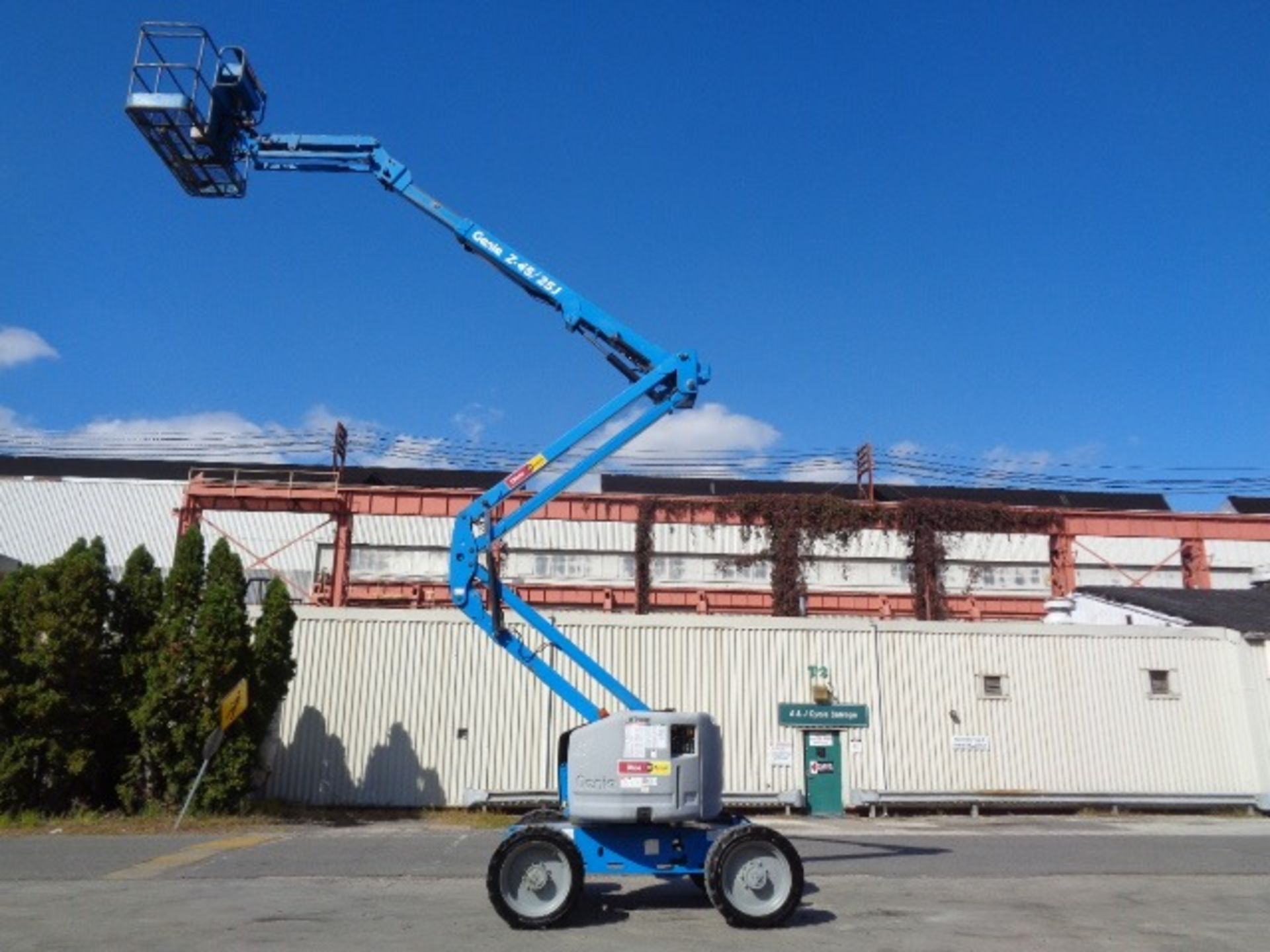 2012 Genie Z45/25J 45ft 4x4 Boom Lift - Image 11 of 14