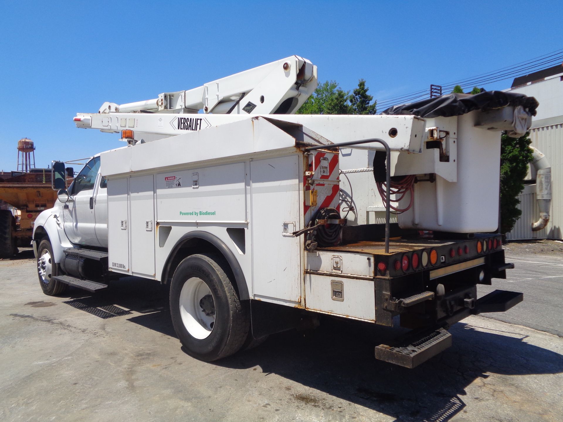 2007 Ford F750 Diesel Bucket Truck - Image 10 of 21