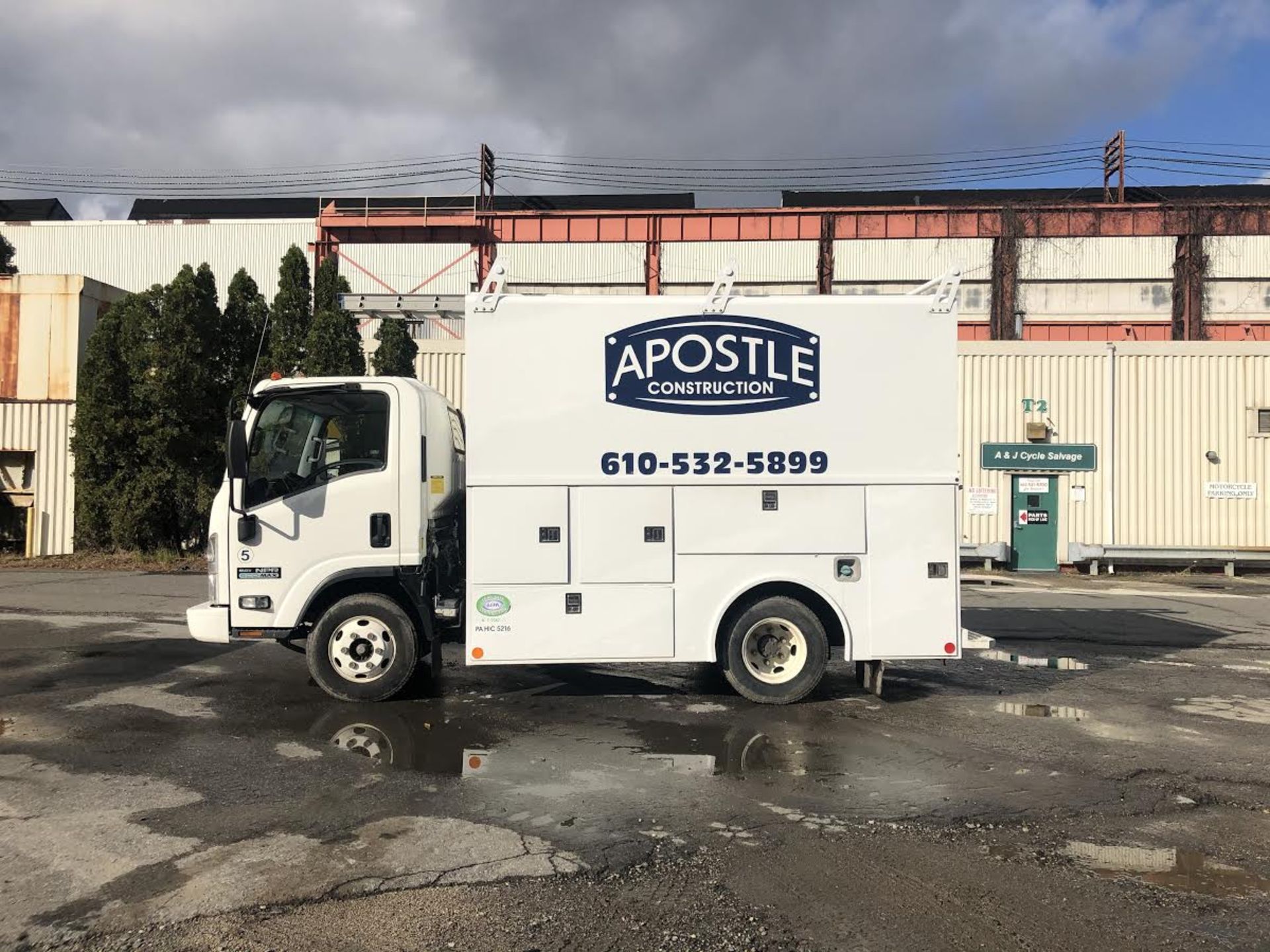 2014 Isuzu MPR Eco-Max Diesel Box Truck