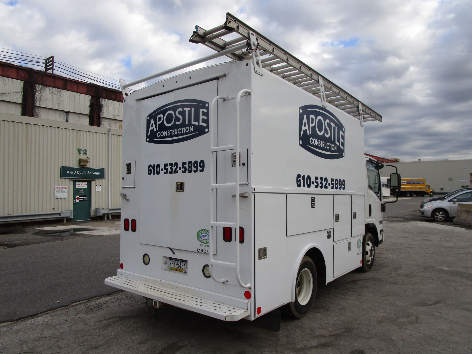 2014 Isuzu MPR Eco-Max Diesel Box Truck - Image 15 of 32