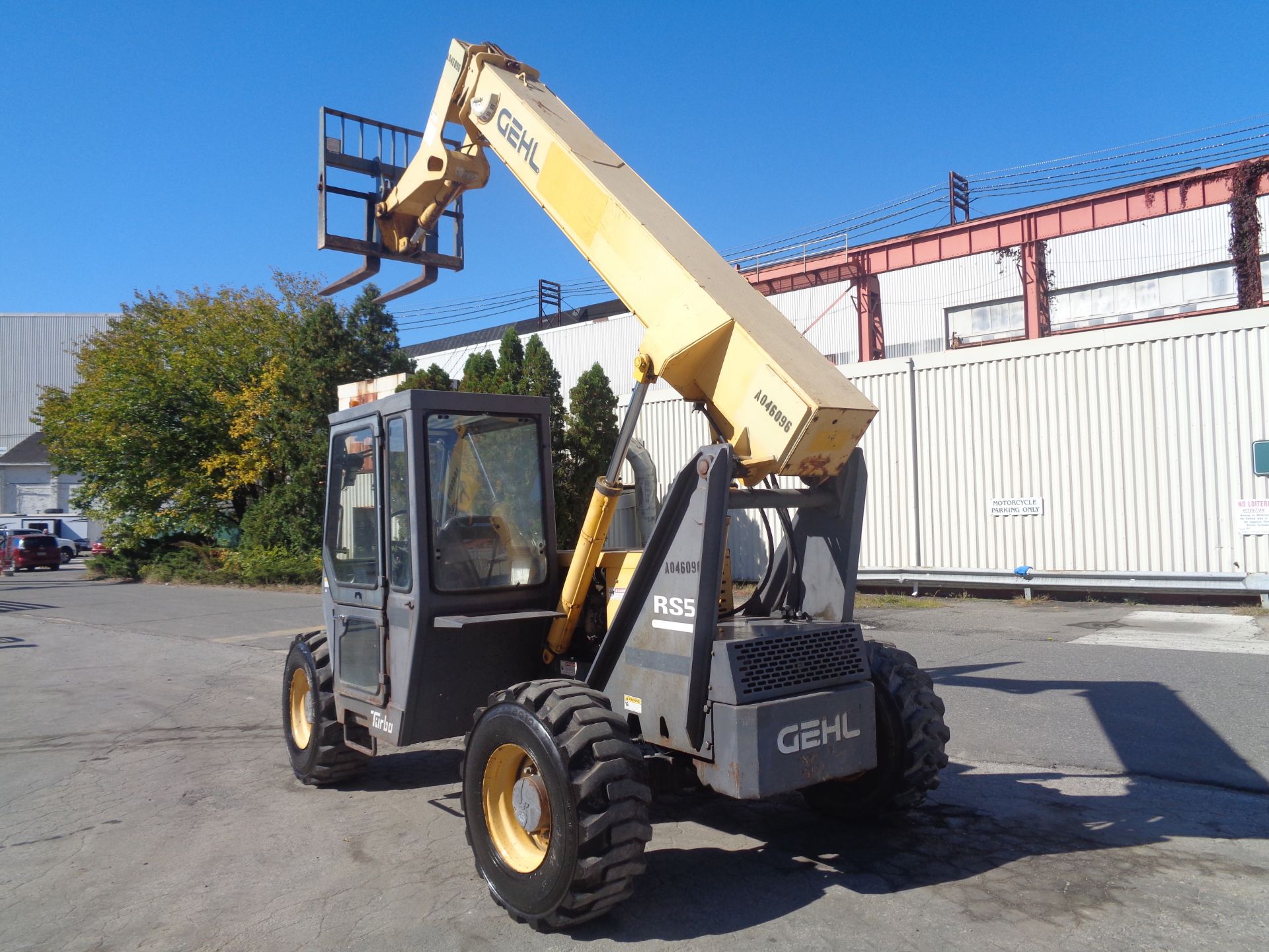 2008 Gehl RS534 5,000lb Telescopic Forklift - Image 10 of 17