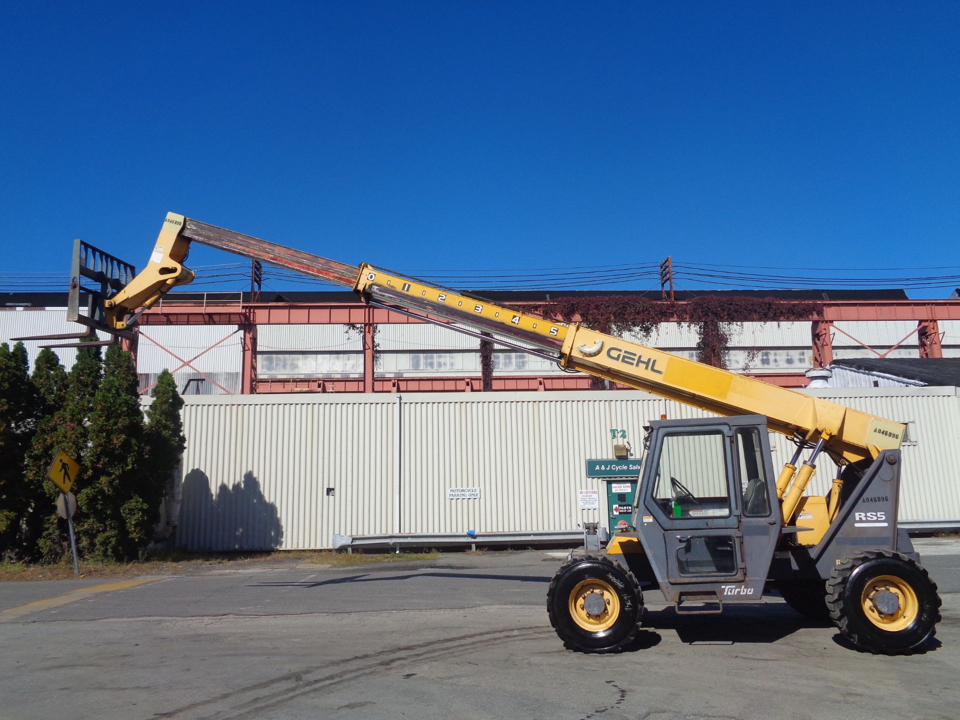 2008 Gehl RS534 5,000lb Telescopic Forklift - Image 13 of 17