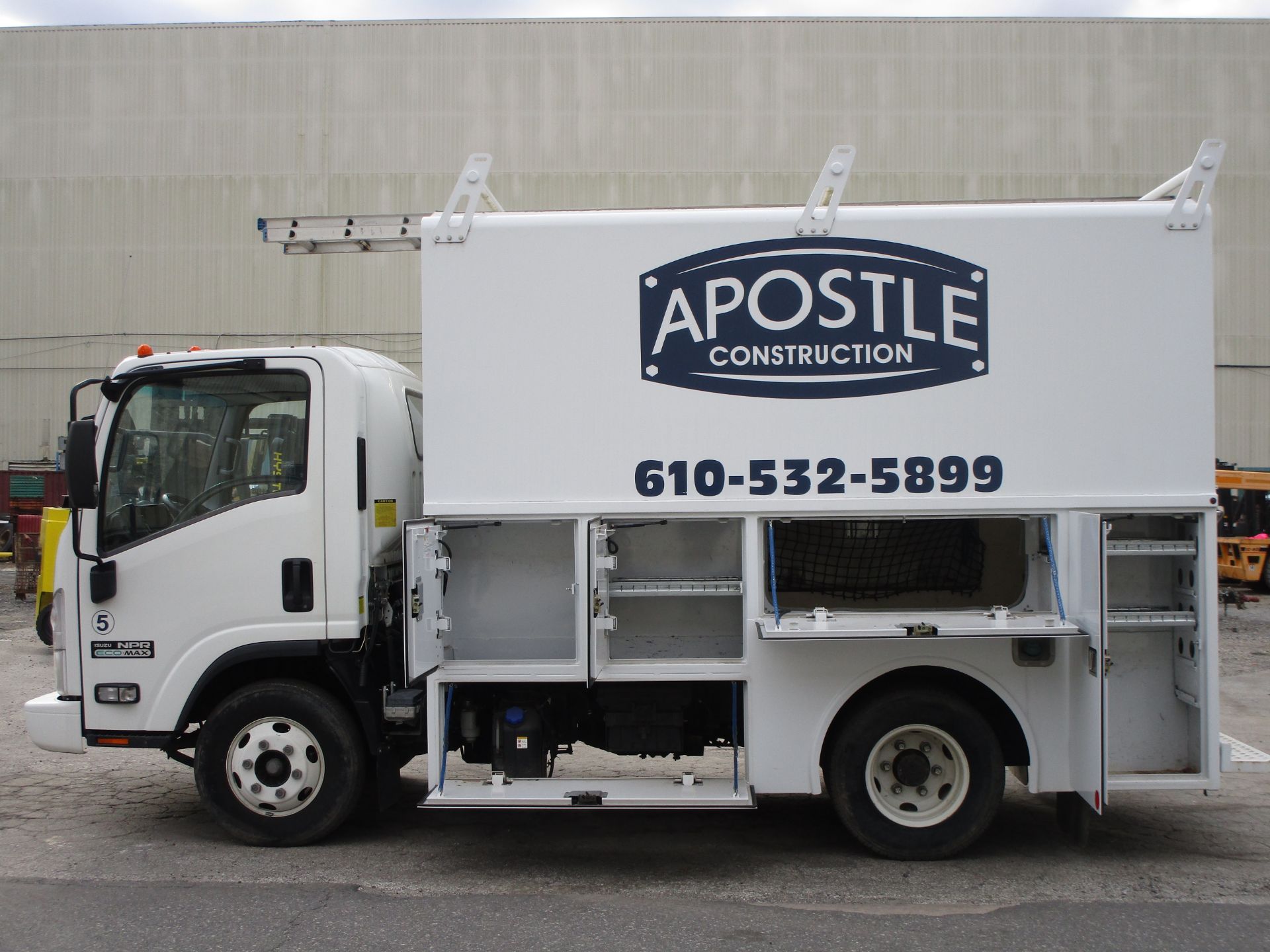 2014 Isuzu MPR Eco-Max Diesel Box Truck - Image 21 of 32