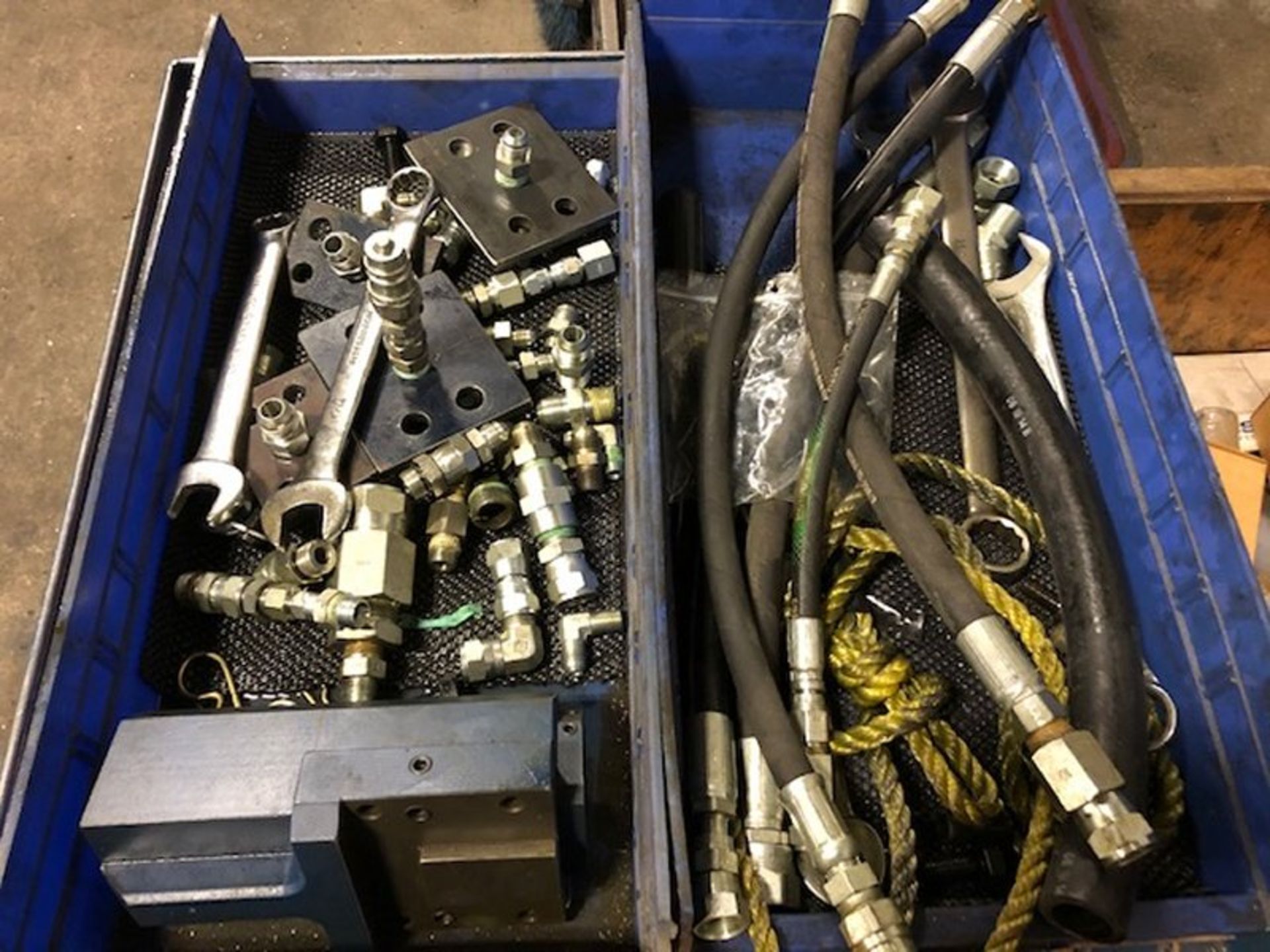 SHOP BUILT HYDRAULIC TEST BENCH 5000# CAPACITY, WITH ADAPTORS & CONNECTIONS & FLOW RATE METER FOR - Image 3 of 3