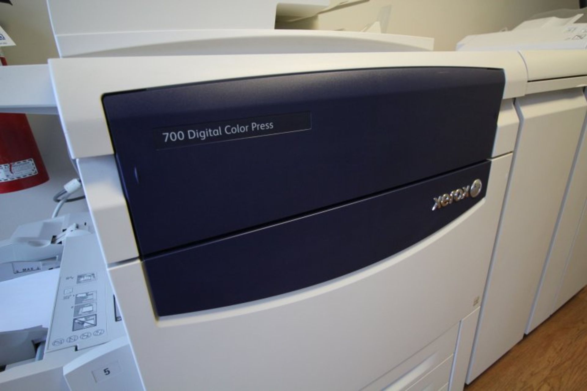 XEROX 700 DIGITAL PRINTING PRESS, WITH CONSUMABLES - Image 4 of 7