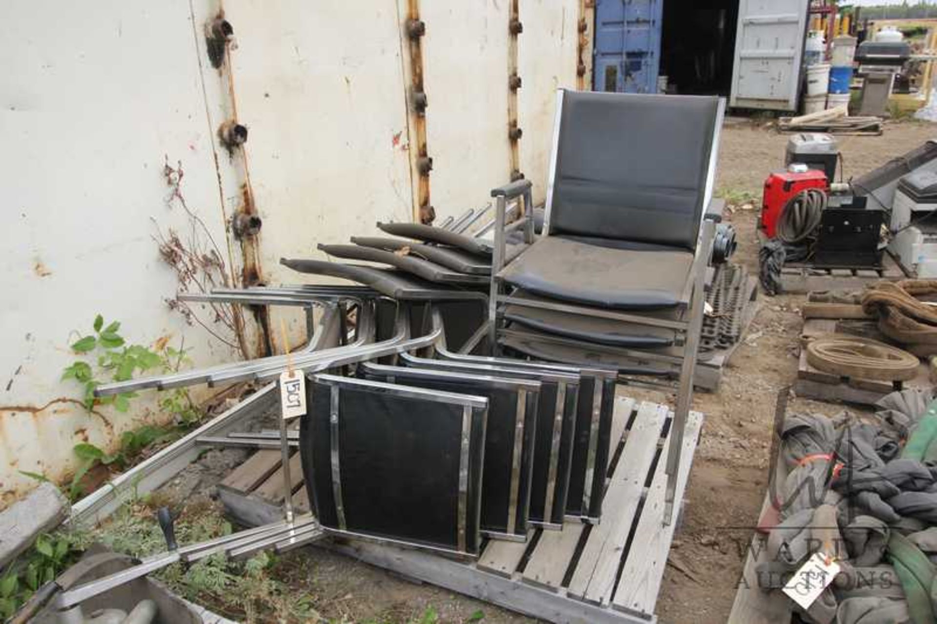 PALLET OF OFFICE CHAIRS